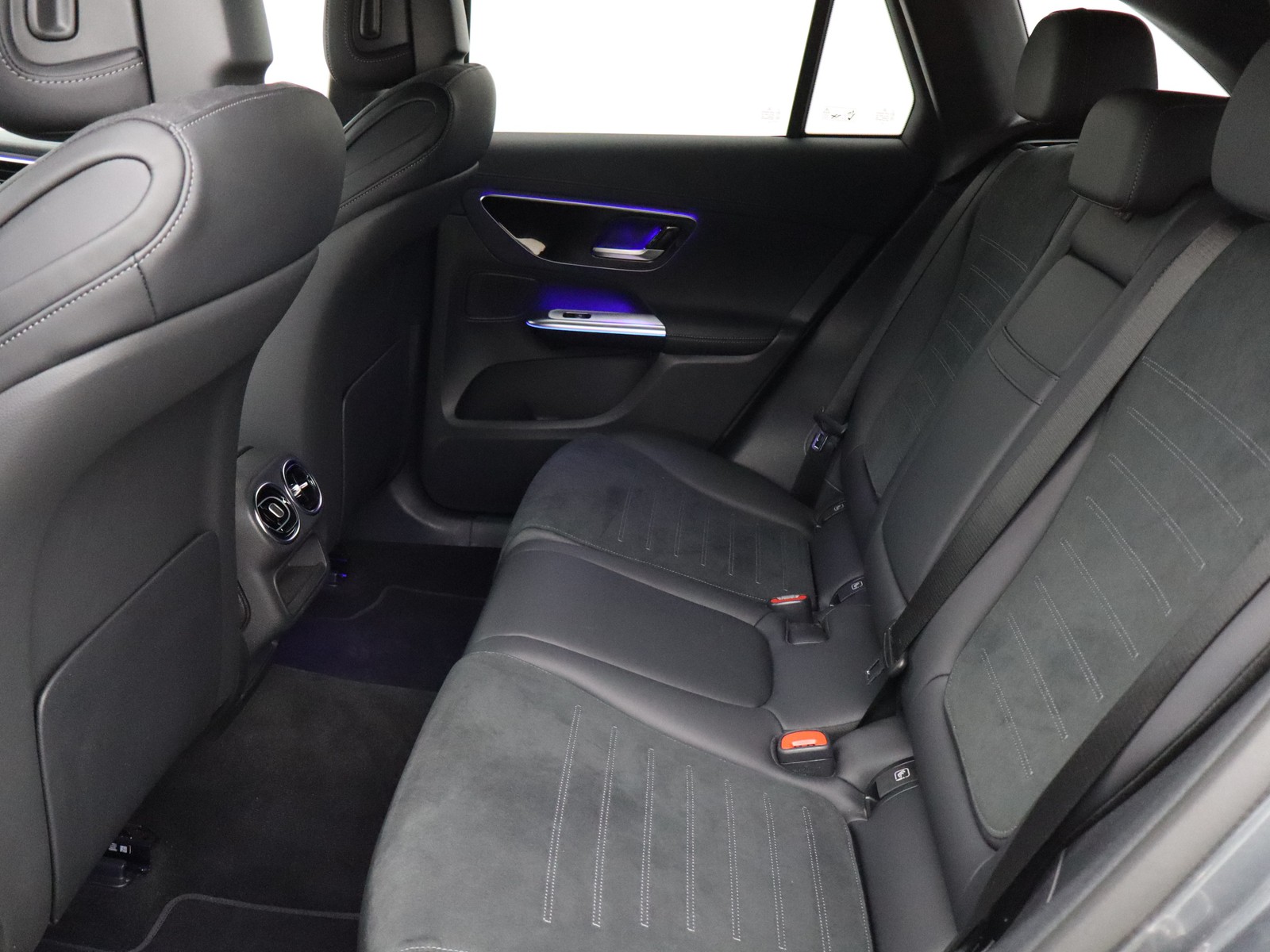 8 - Mercedes GLC suv 200 amg premium 4matic 9g-tronic