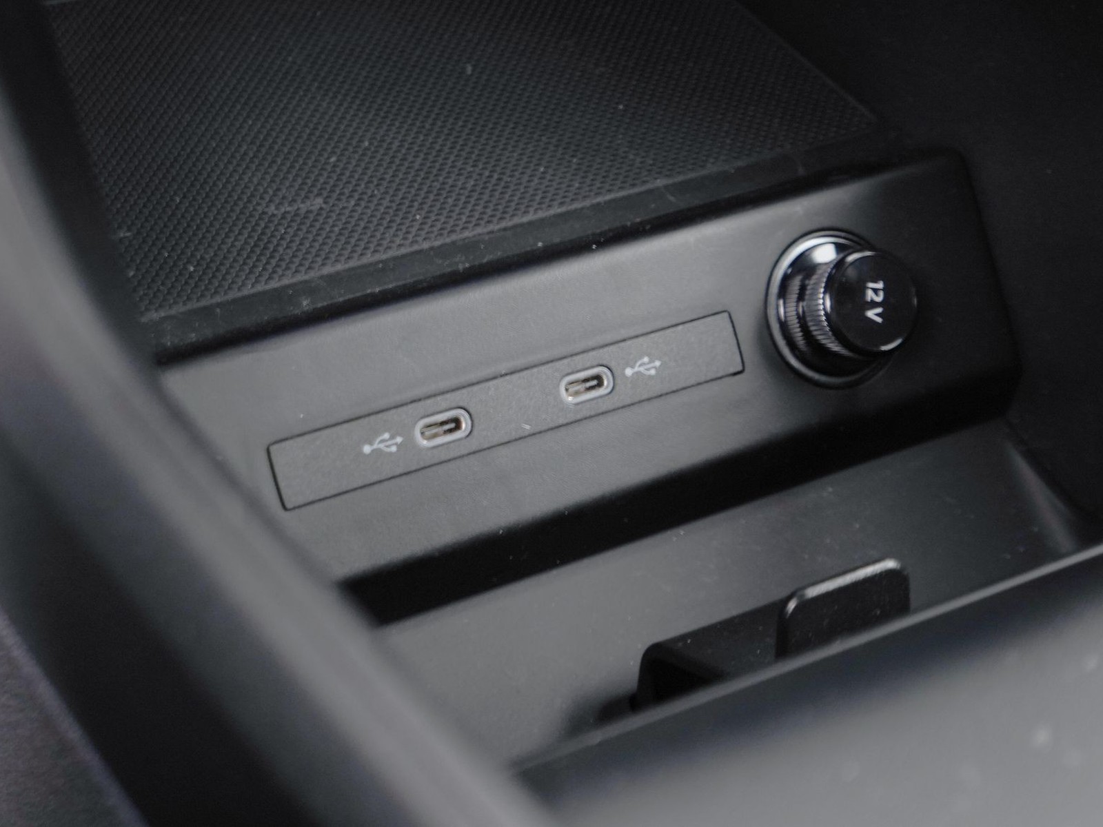 26 - Audi Q4 e-tron 45 s line edition