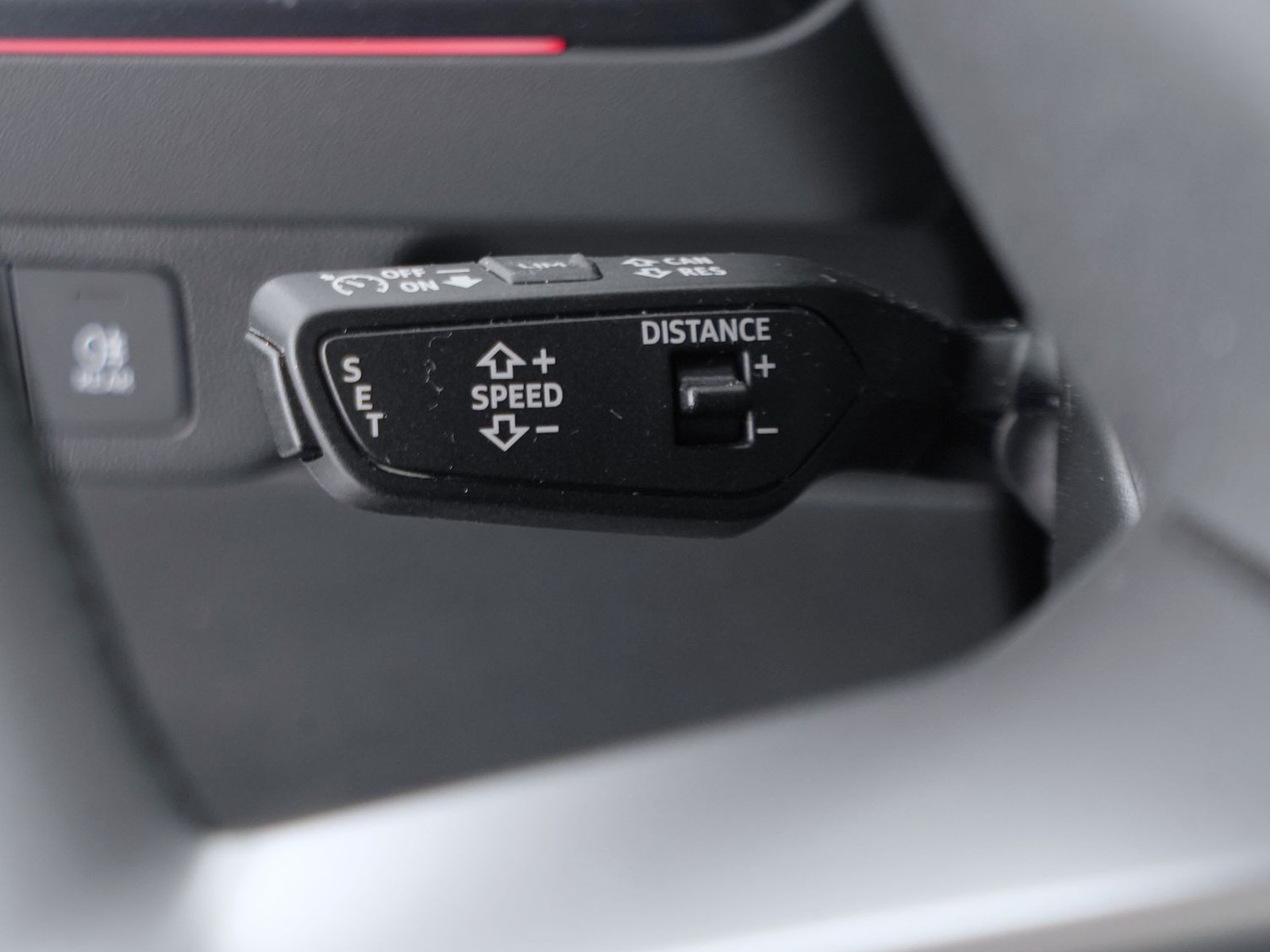 27 - Audi Q4 e-tron 45 s line edition