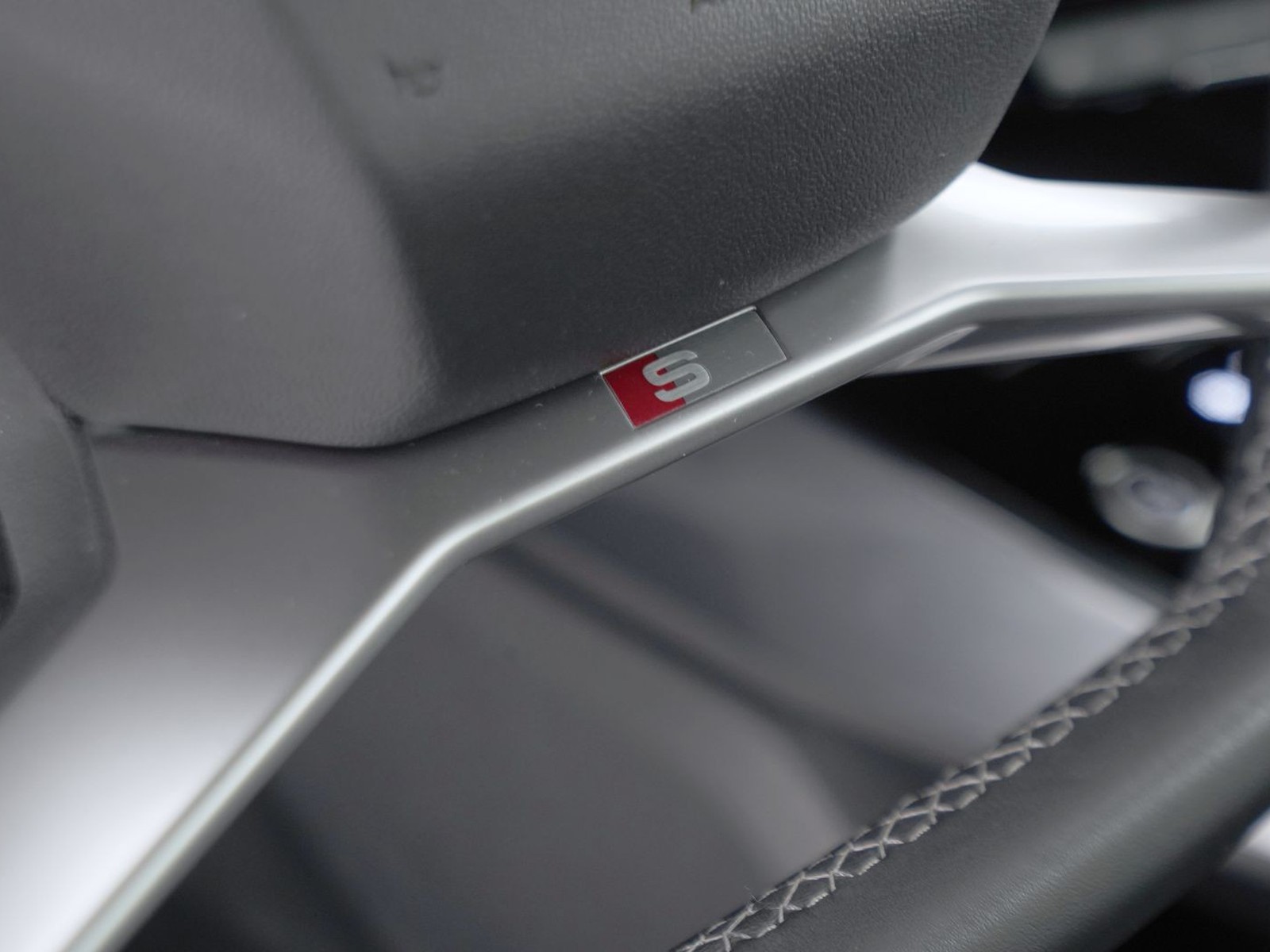 30 - Audi Q4 e-tron 45 s line edition