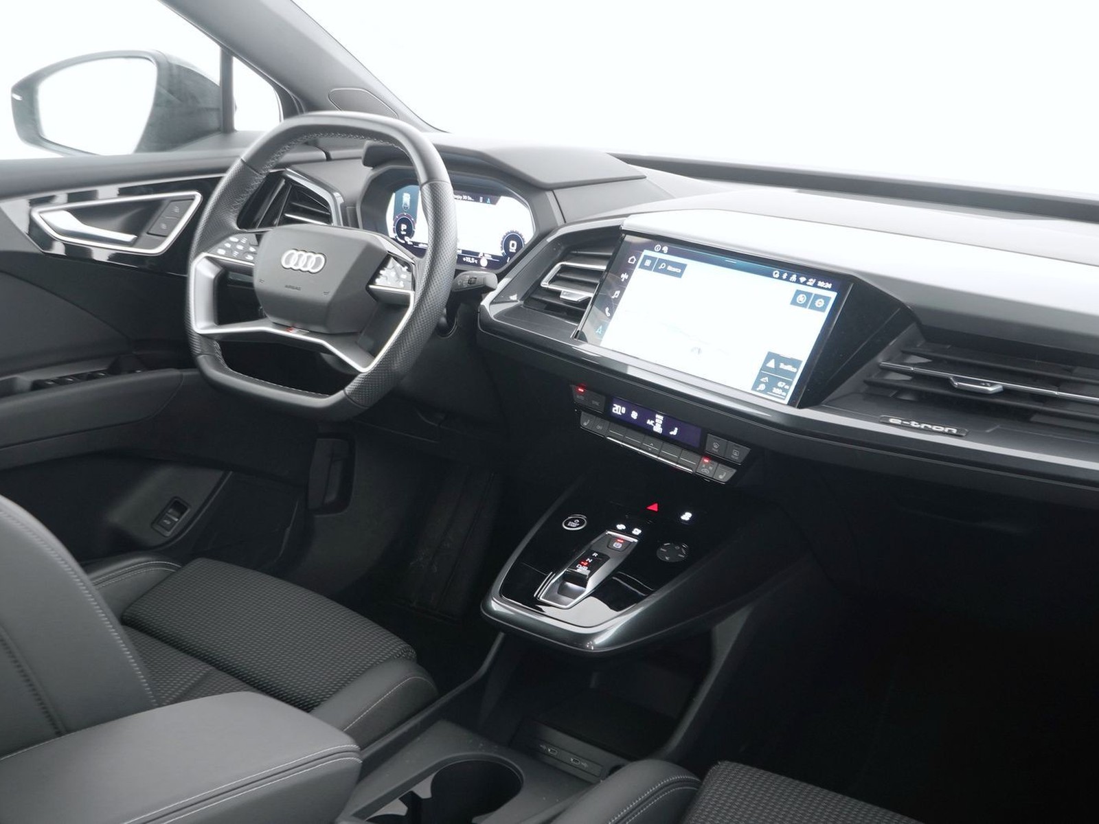 4 - Audi Q4 e-tron 45 s line edition