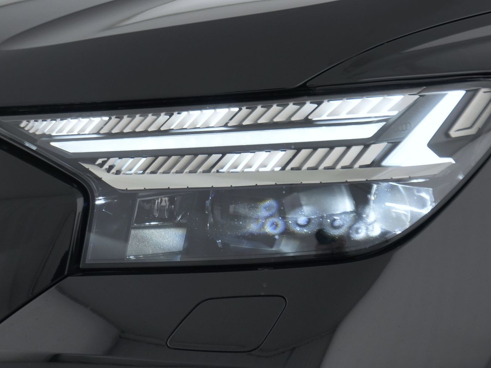 6 - Audi Q4 e-tron 45 s line edition