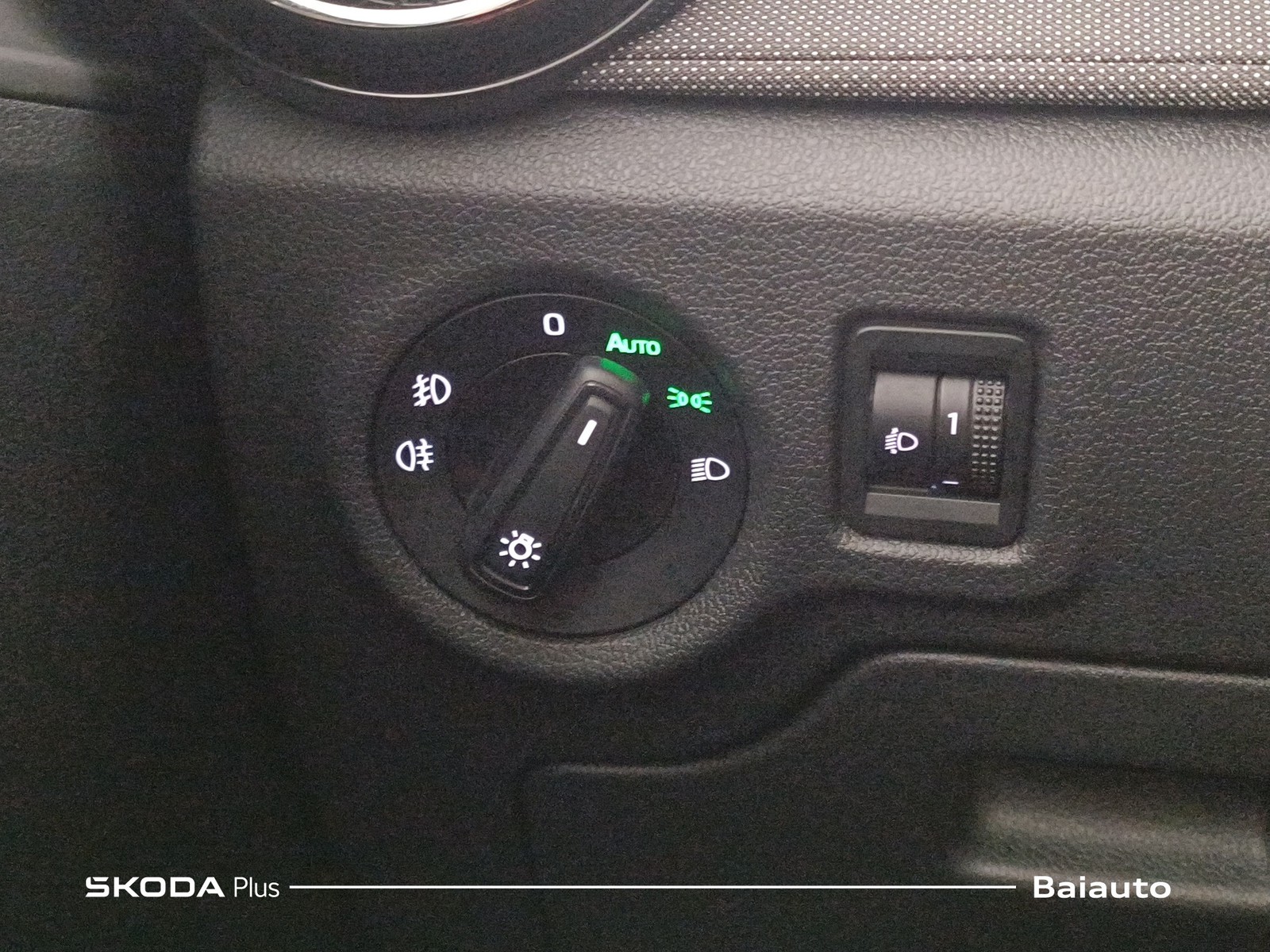 17 - Skoda Fabia 1.0 tsi 95cv young edition