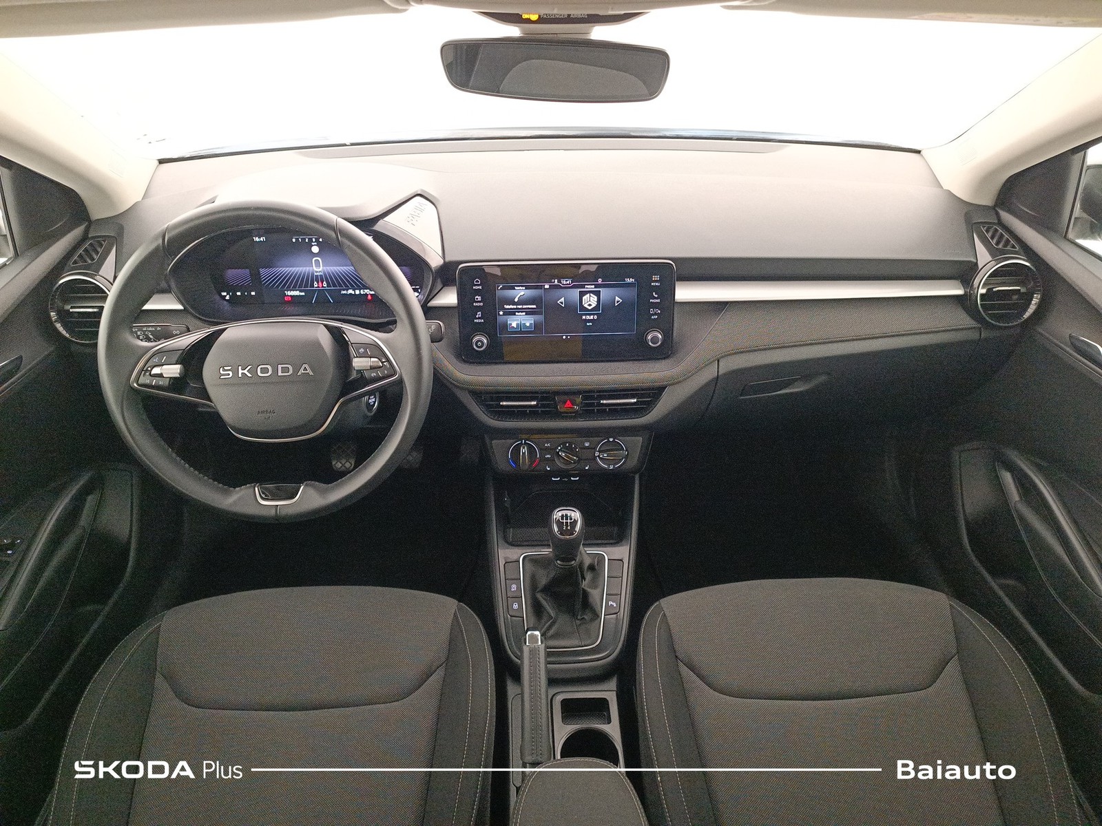 6 - Skoda Fabia 1.0 tsi 95cv young edition