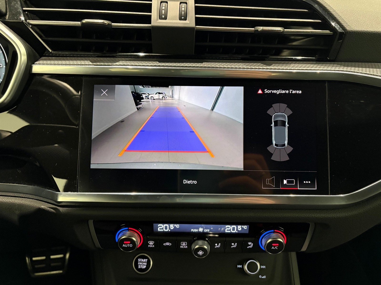 24 - Audi Q3 sportback 35 2.0 tdi s line edition s tronic