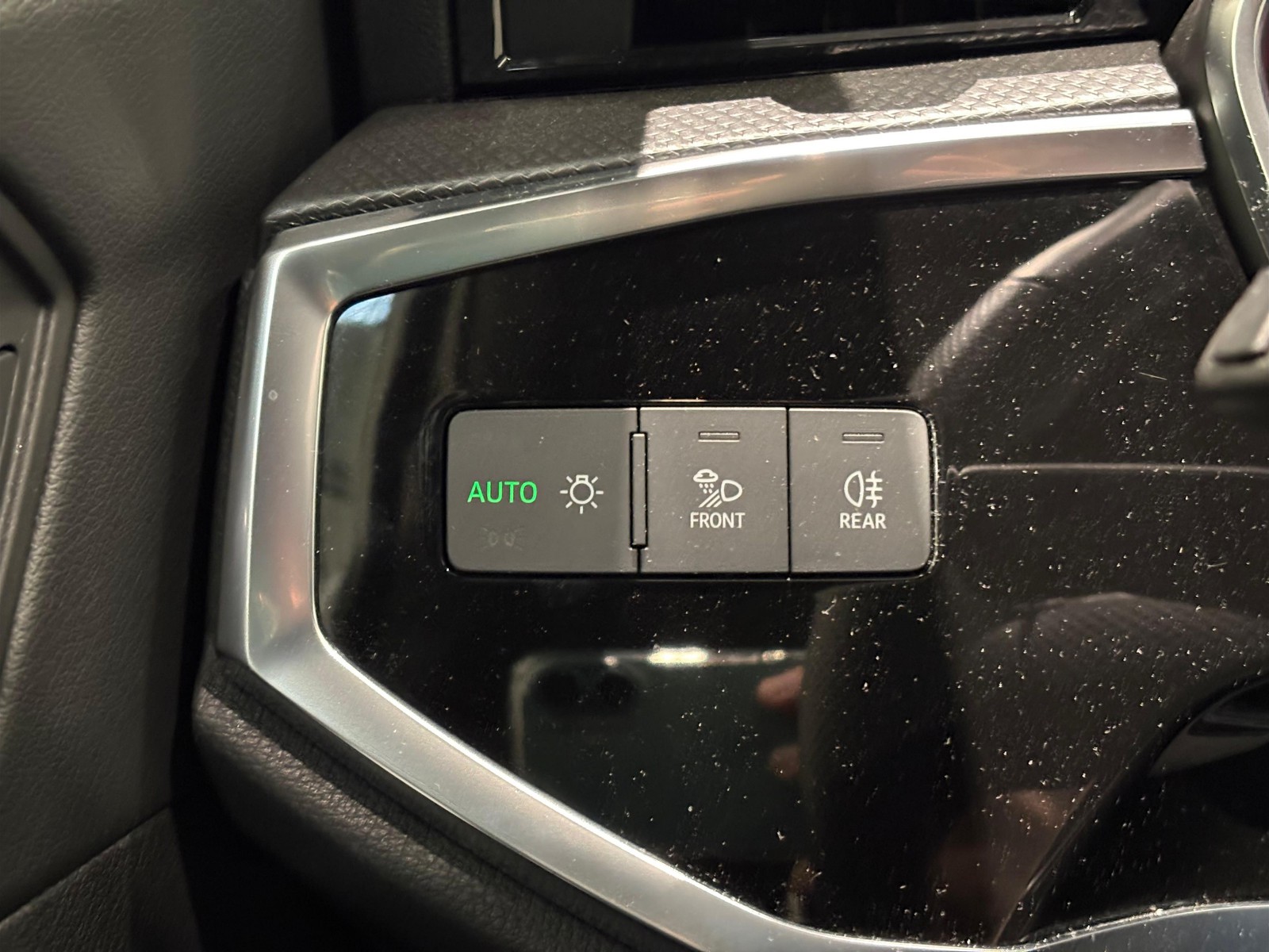 26 - Audi Q3 sportback 35 2.0 tdi s line edition s tronic