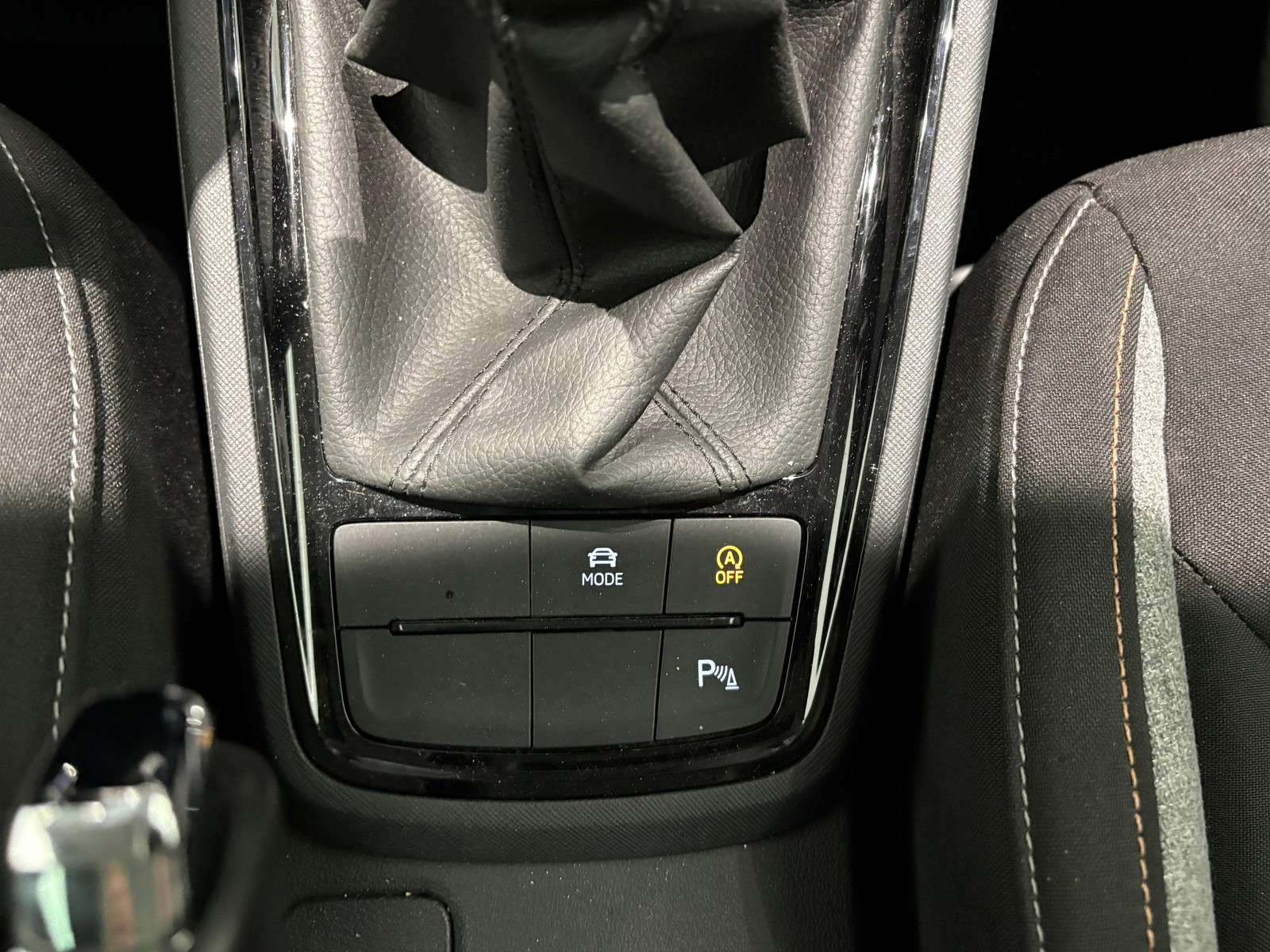 21 - Skoda Kamiq 1.0 tsi 115cv black dots