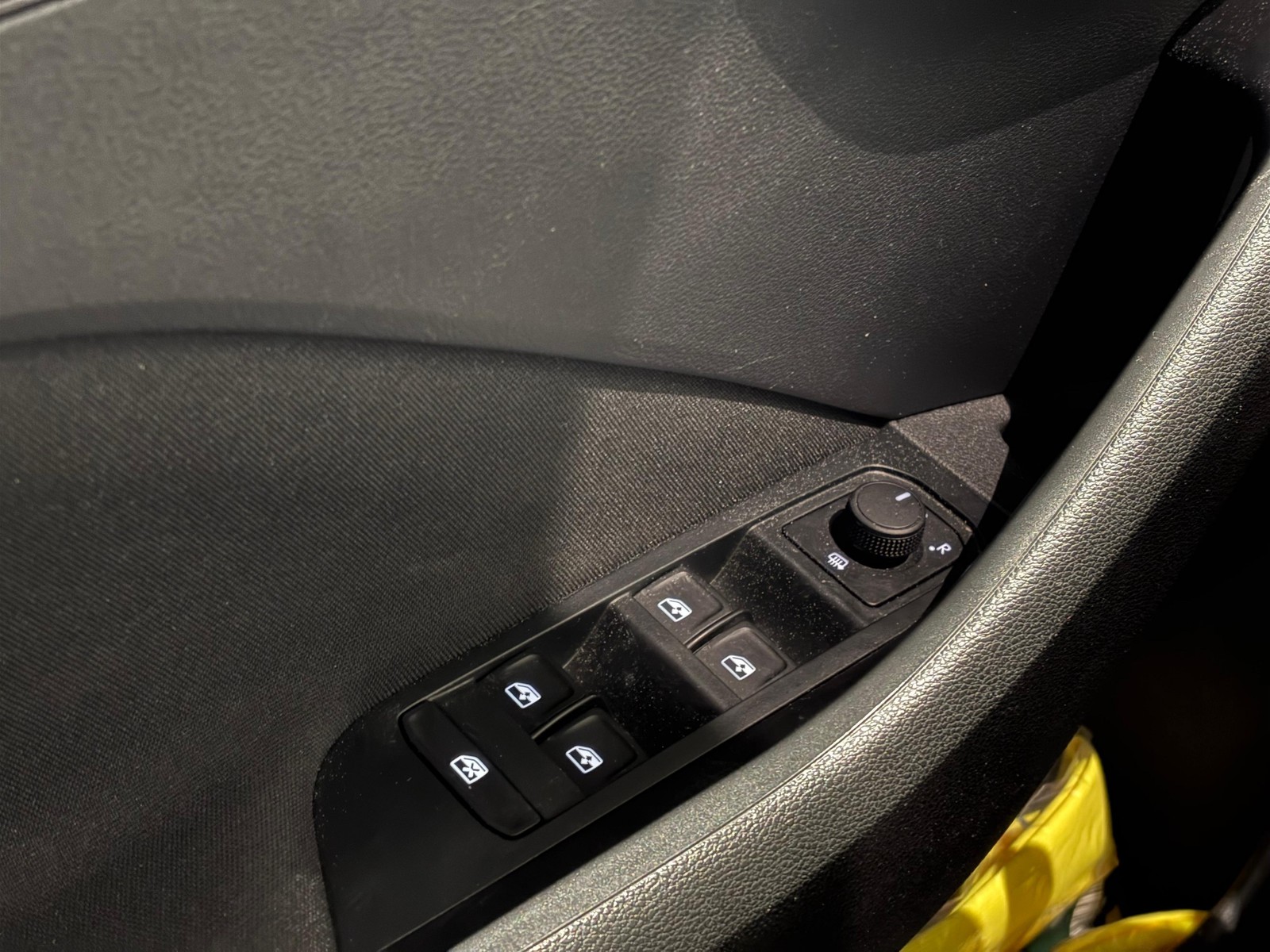 24 - Skoda Kamiq 1.0 tsi 115cv black dots