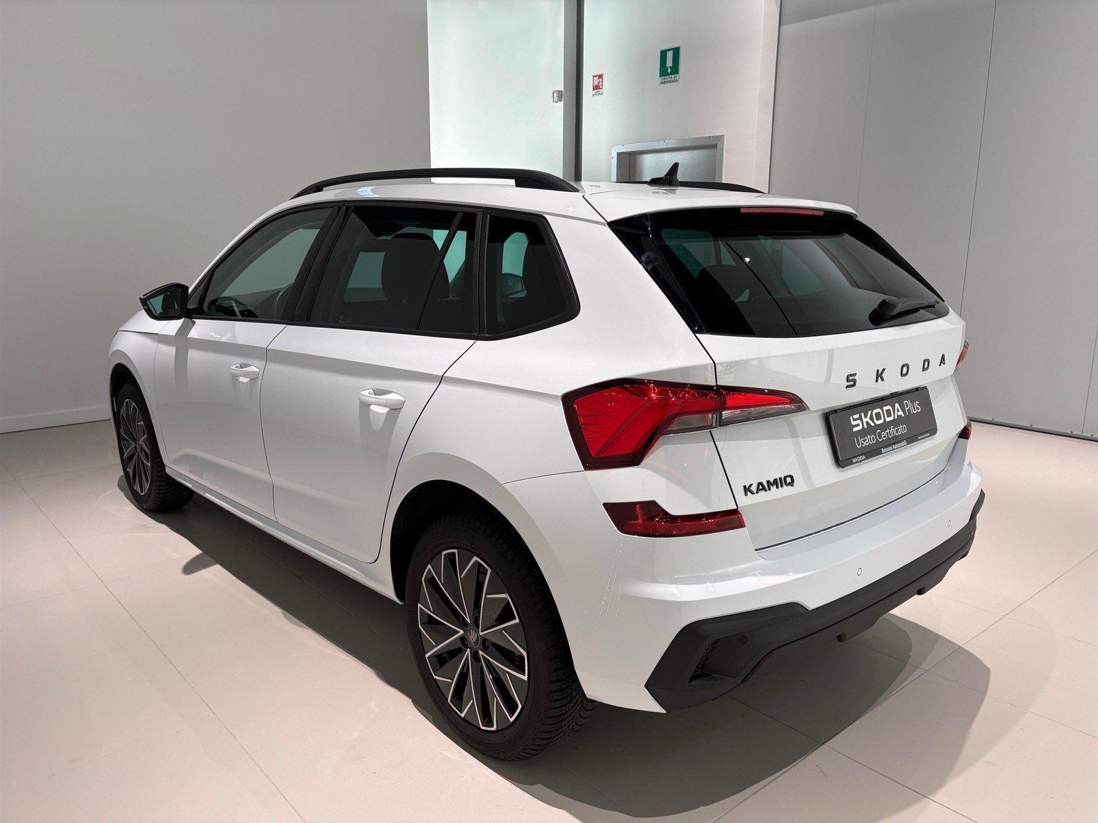 4 - Skoda Kamiq 1.0 tsi 115cv black dots