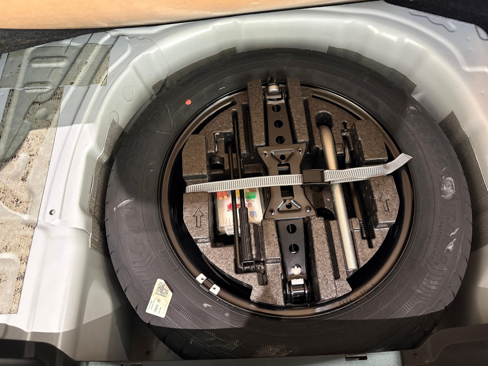 32 - Skoda Kamiq 1.0 tsi 115cv black dots