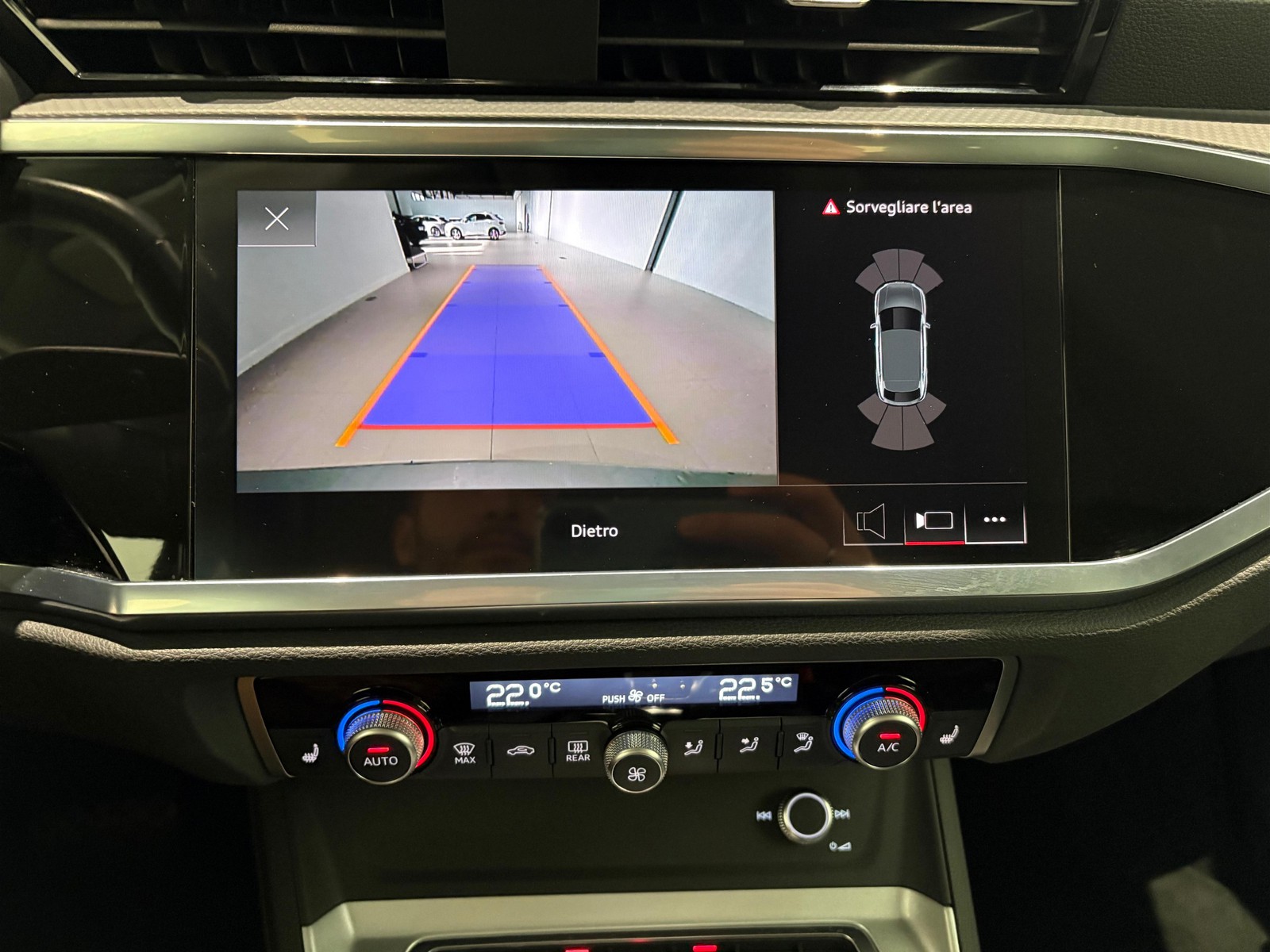 18 - Audi Q3 sportback 35 2.0 tdi business plus s tronic