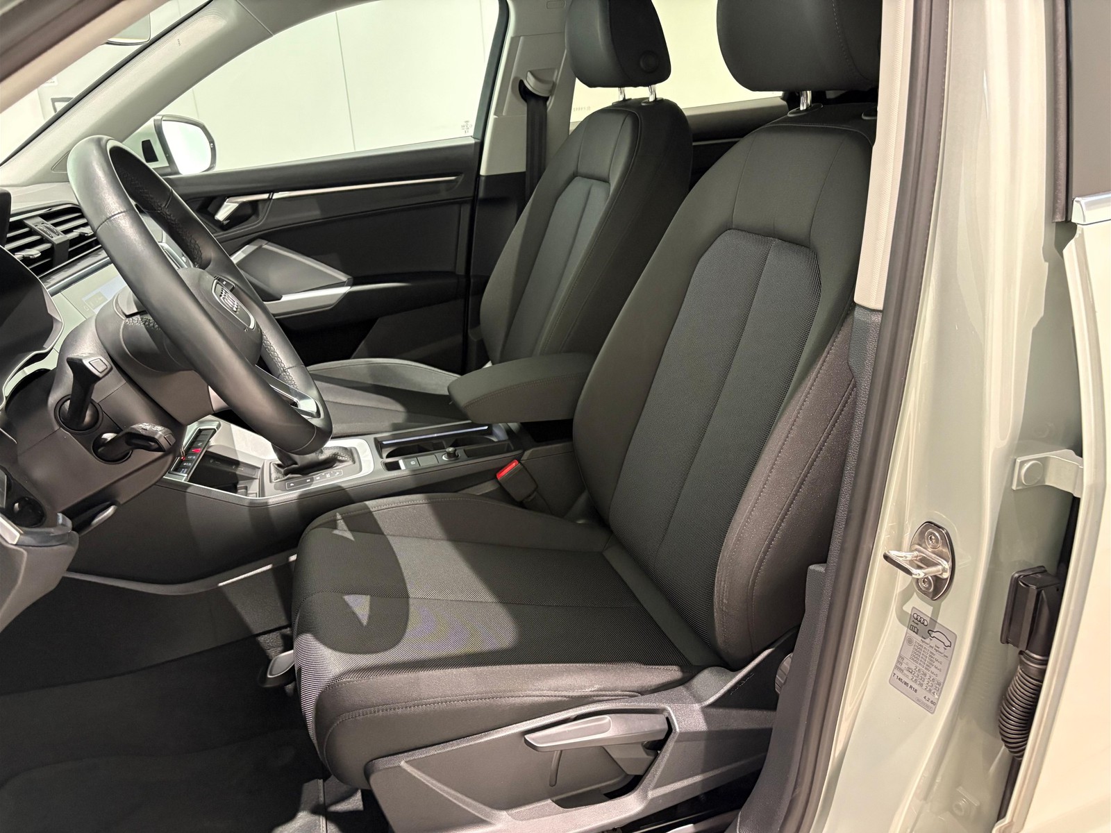 30 - Audi Q3 sportback 35 2.0 tdi business plus s tronic