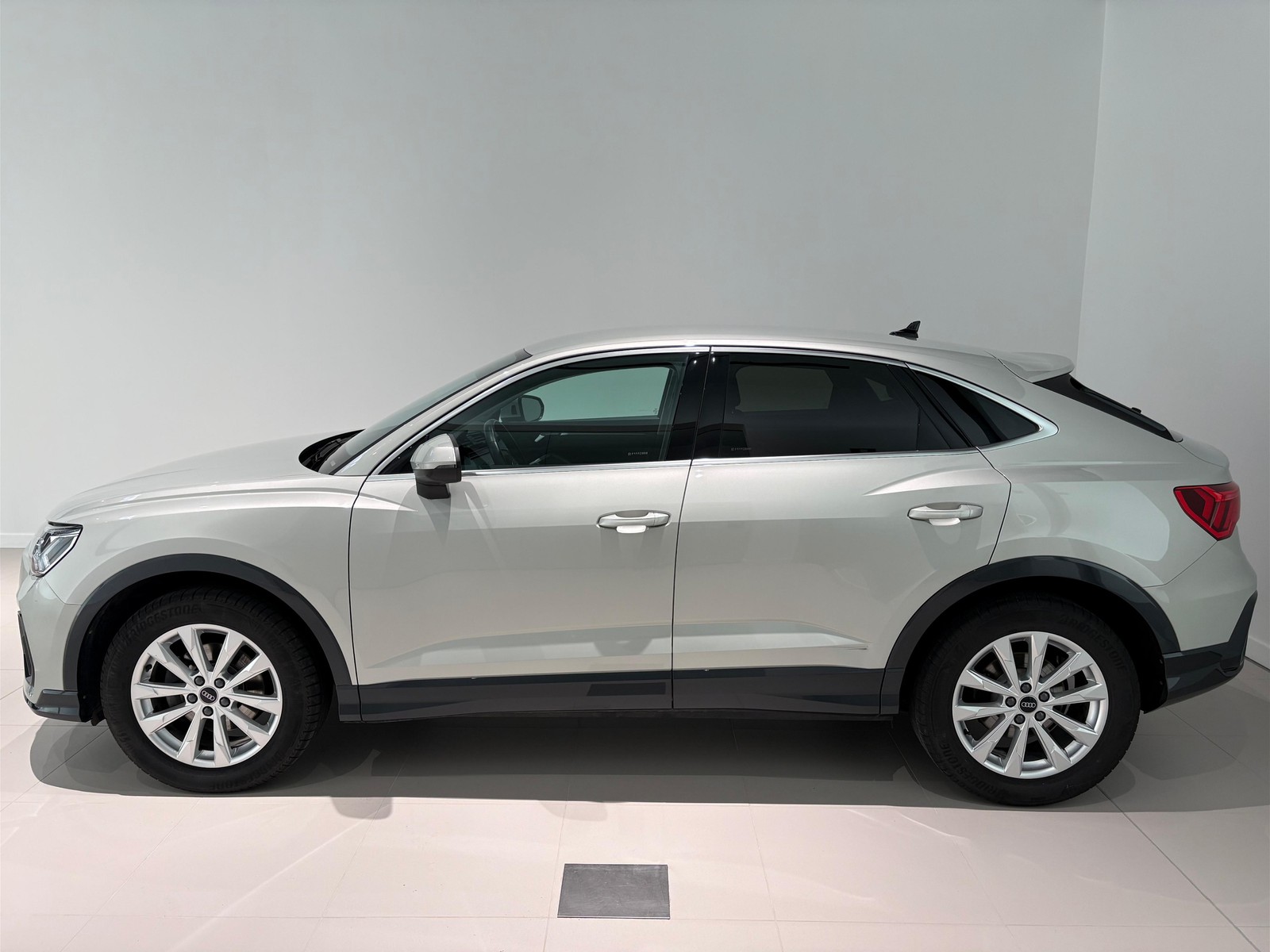 4 - Audi Q3 sportback 35 2.0 tdi business plus s tronic