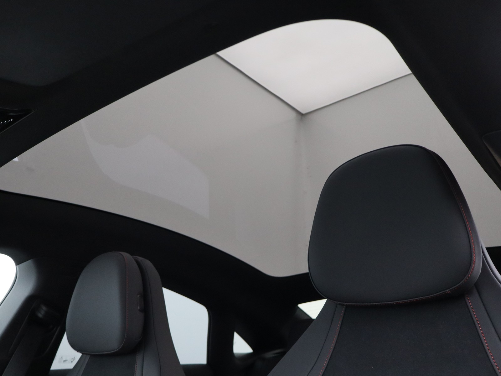 17 - Mercedes CLA eq 250+ advanced plus