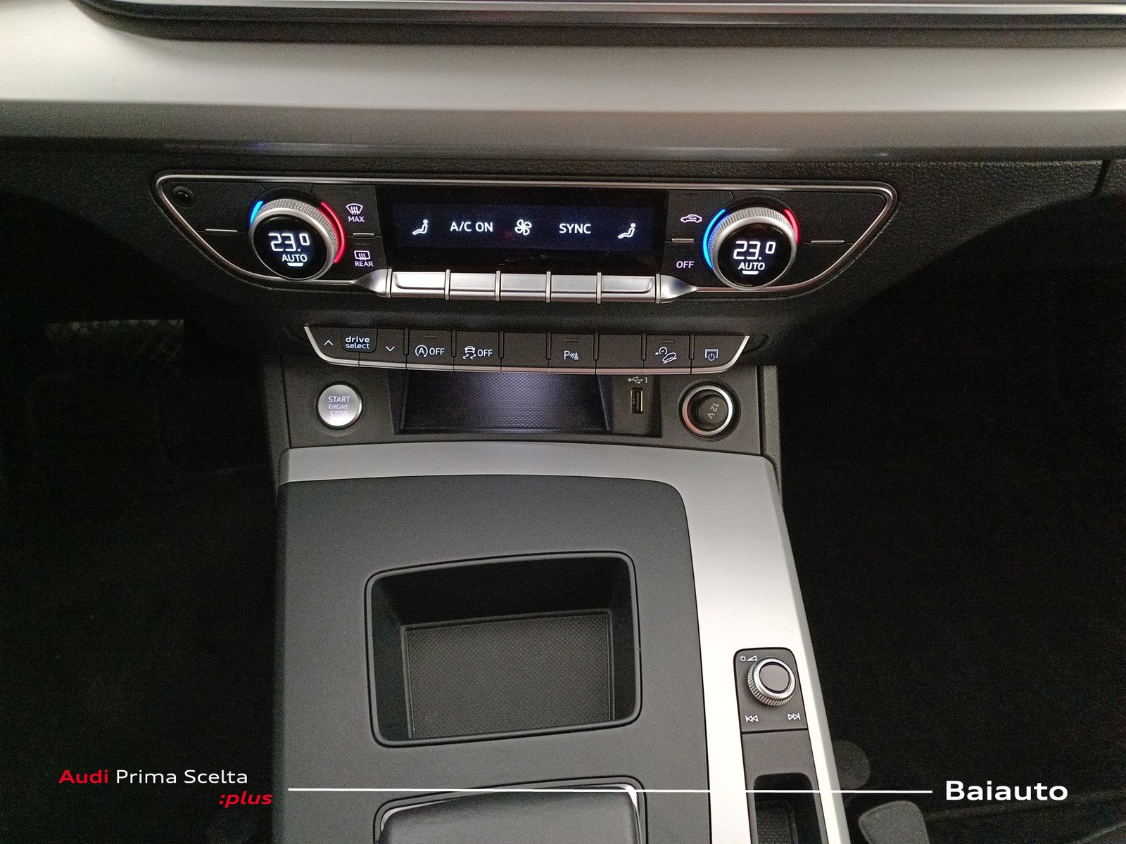 12 - Audi Q5 sportback 40 2.0 tdi mhev 12v business advanced quattro s tronic