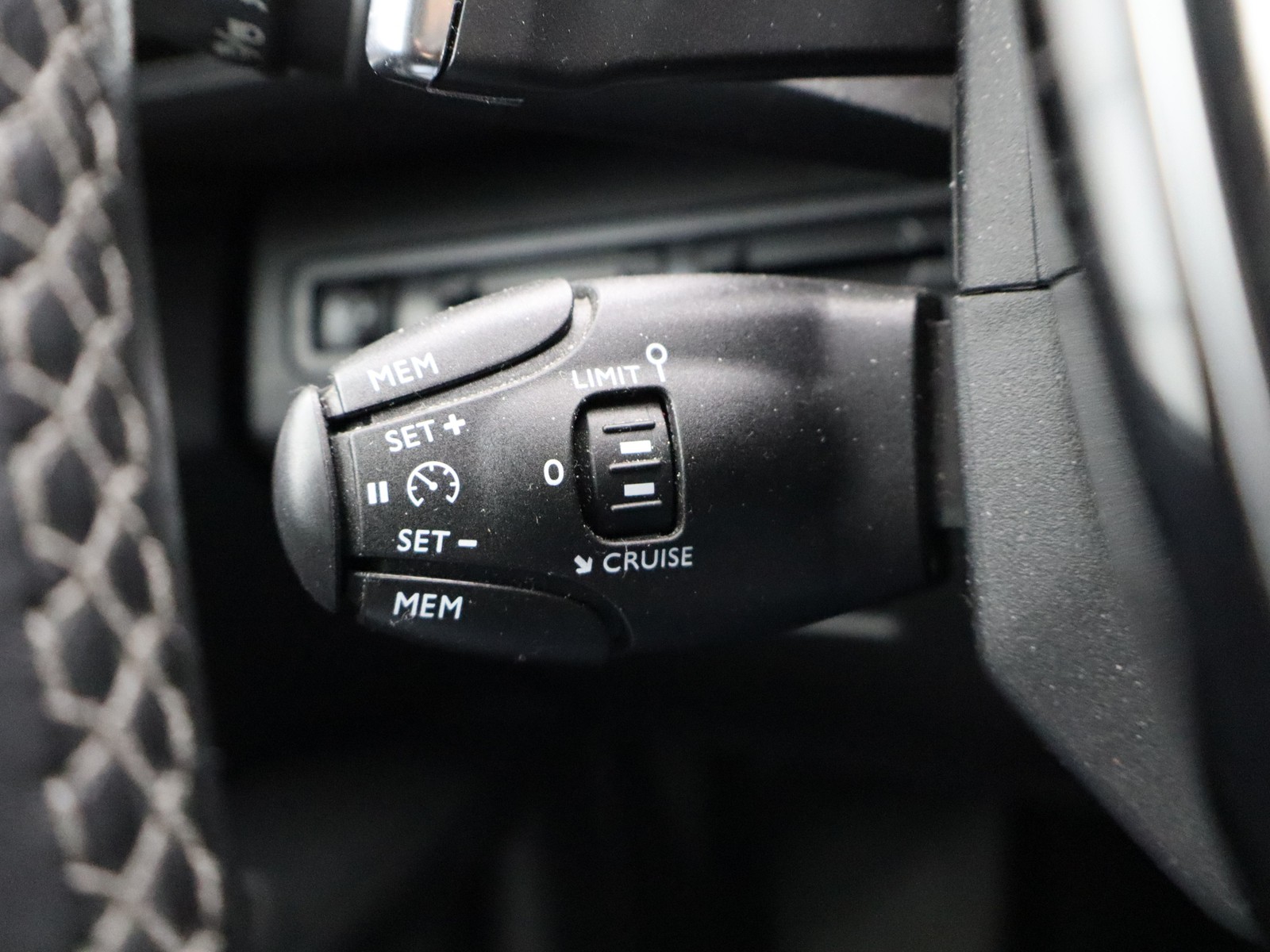 16 - Peugeot 3008 1.2 puretech turbo 130cv allure eat s&s