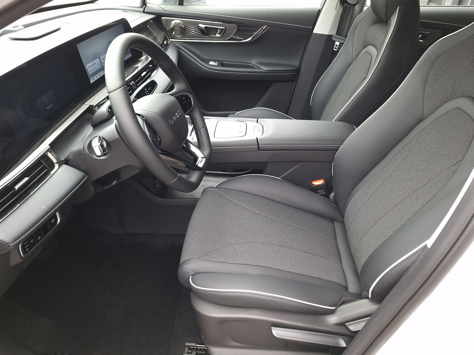 11 - Omoda 5 OMODA ICE 1.6 TGDI 7DCT Pure Anniversary