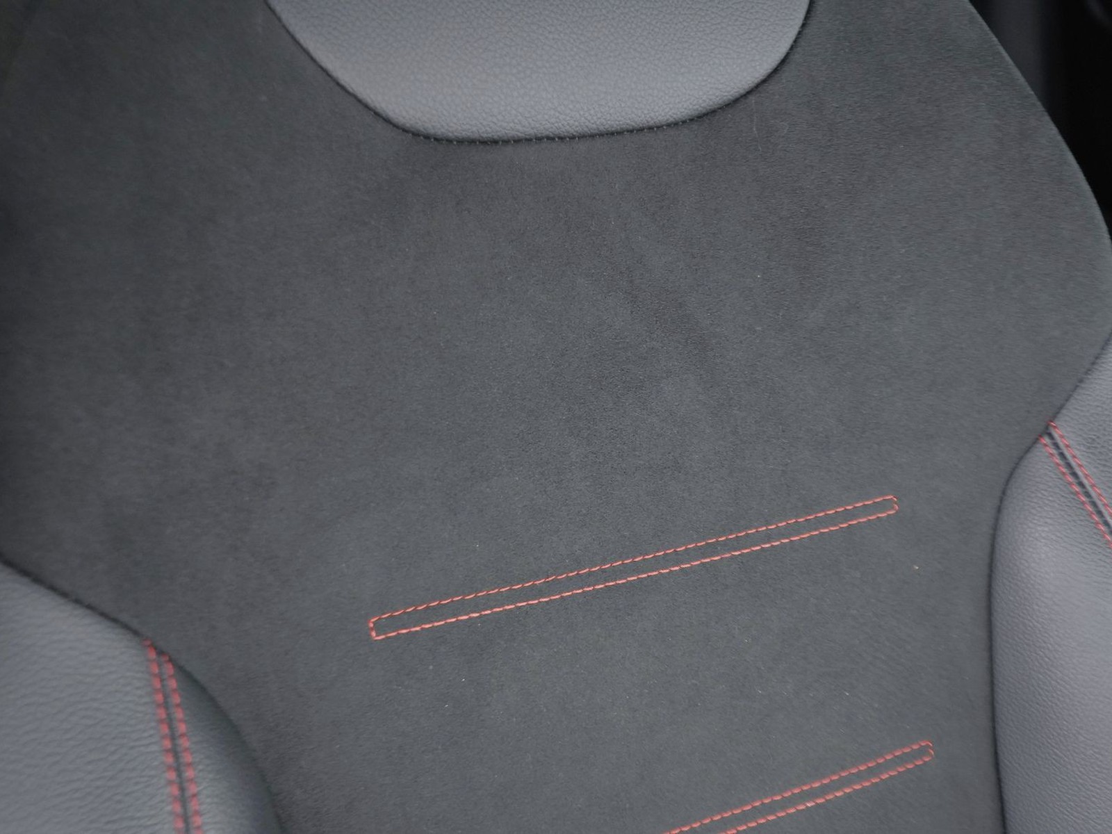 21 - Mercedes GLB 200 d amg line advanced plus 8g-dct