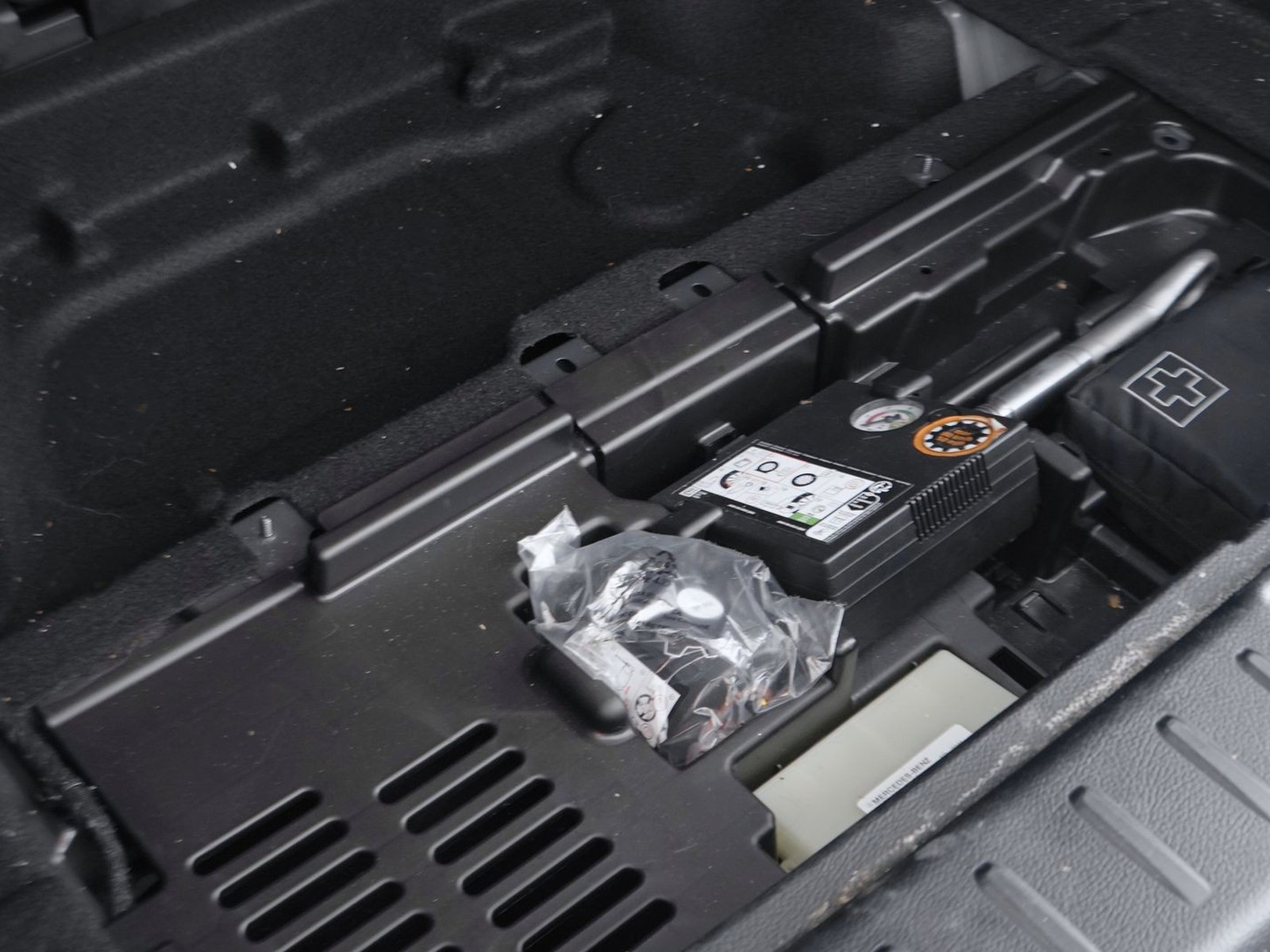 33 - Mercedes GLB 200 d amg line advanced plus 8g-dct