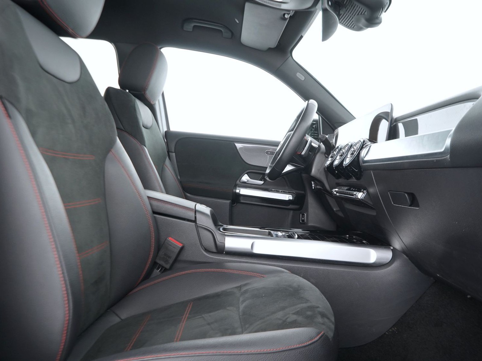 8 - Mercedes GLB 200 d amg line advanced plus 8g-dct