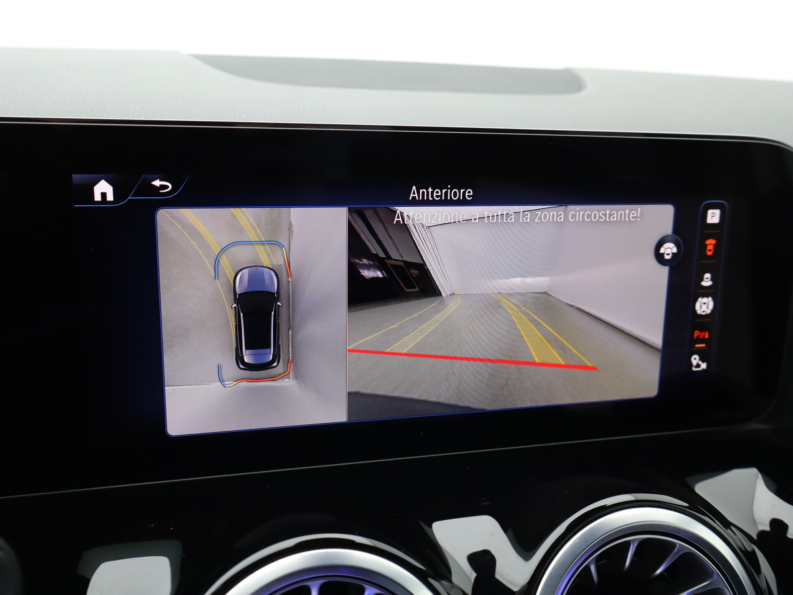 12 - Mercedes EQA 250+ amg line premium