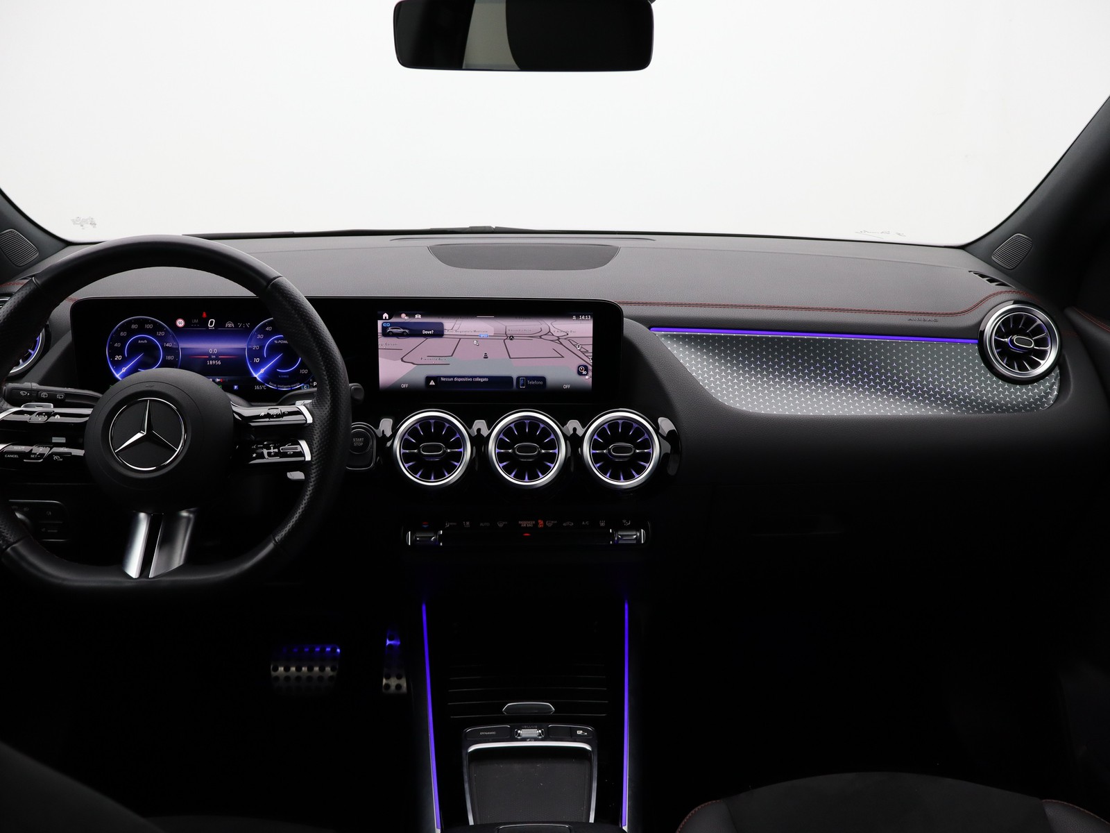 14 - Mercedes EQA 250+ amg line premium