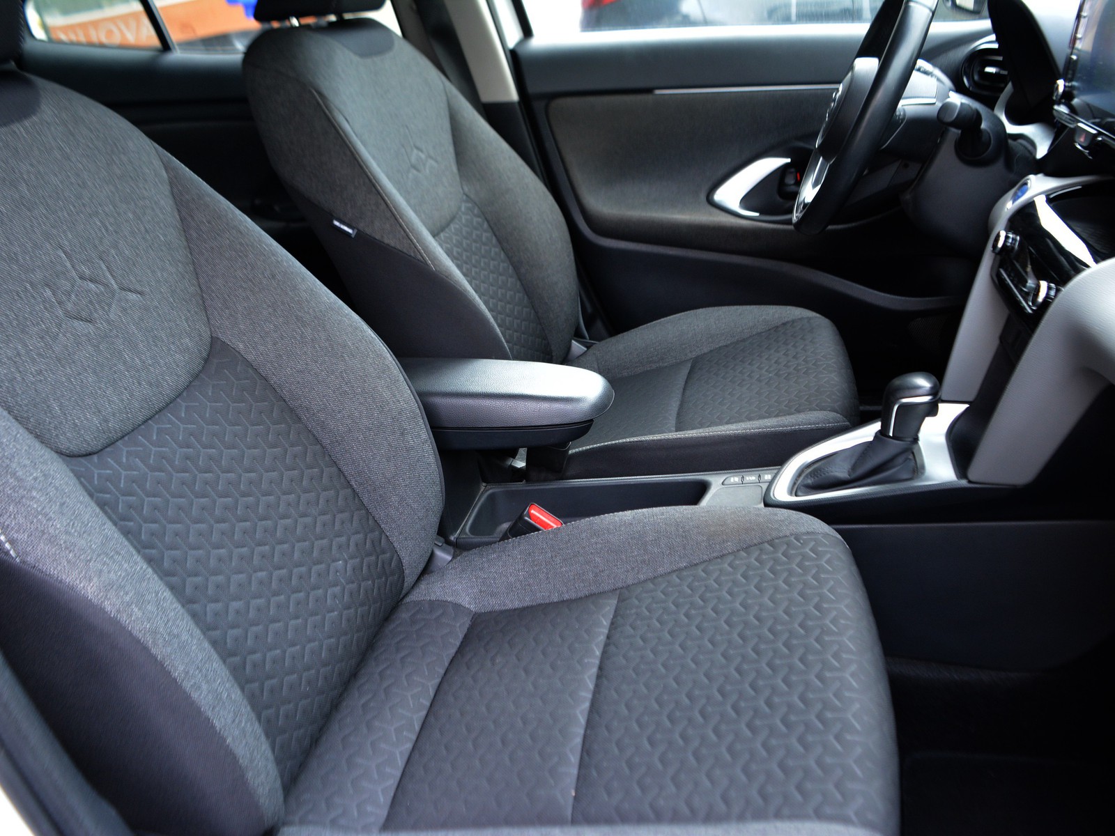 5 - Toyota yaris cross 1.5 h 116cv business fwd e-cvt