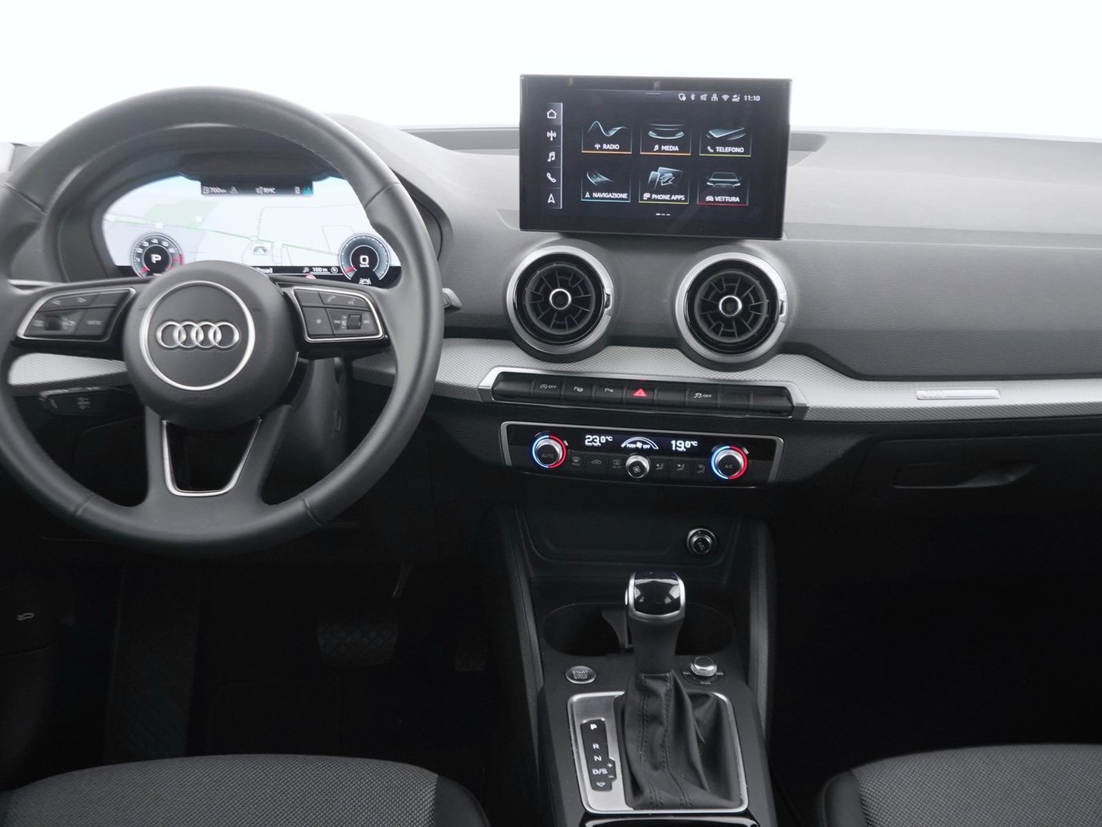 3 - Audi Q2 35 1.5 tfsi s line edition s tronic