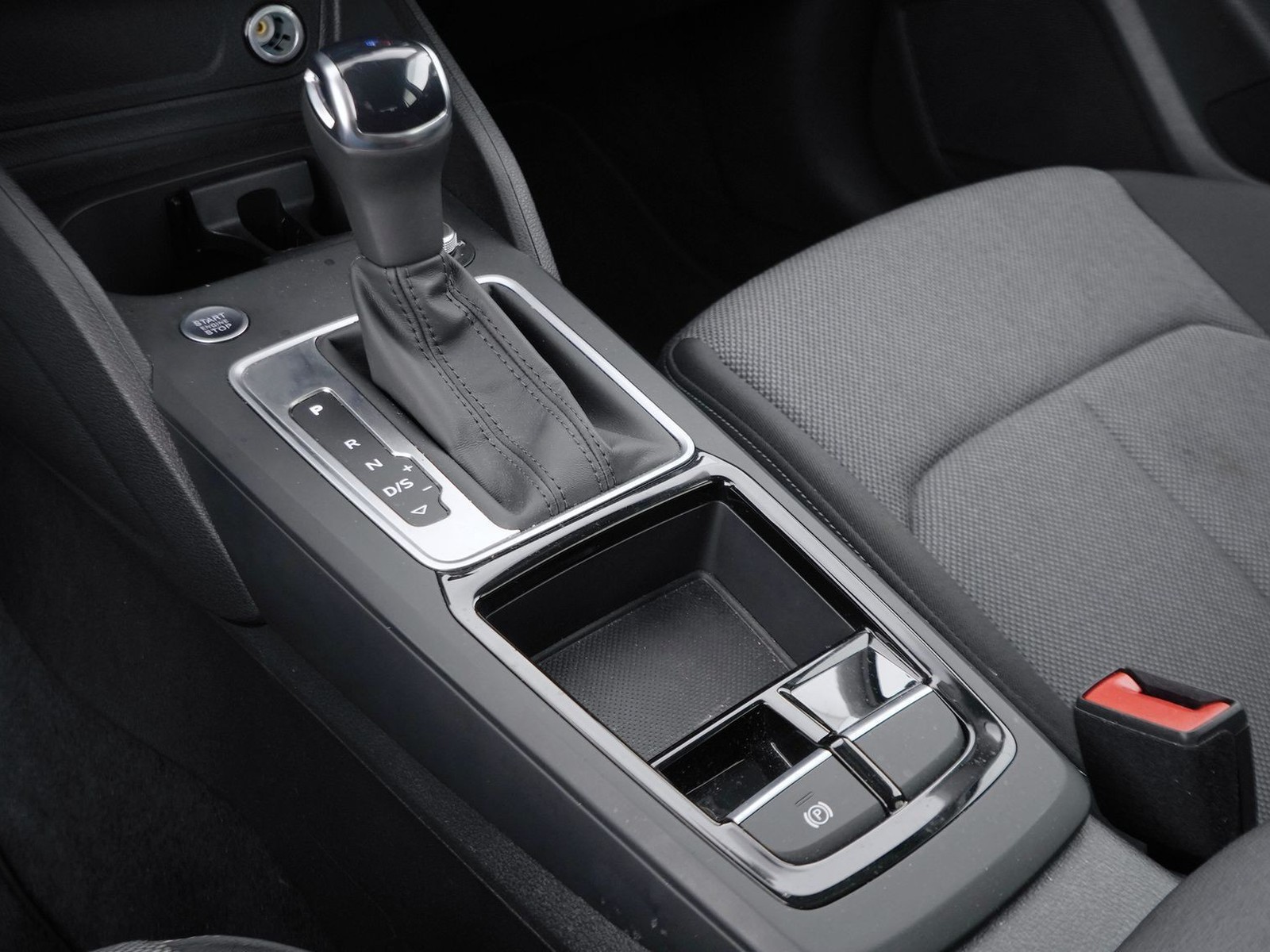 22 - Audi Q2 35 1.5 tfsi s line edition s tronic