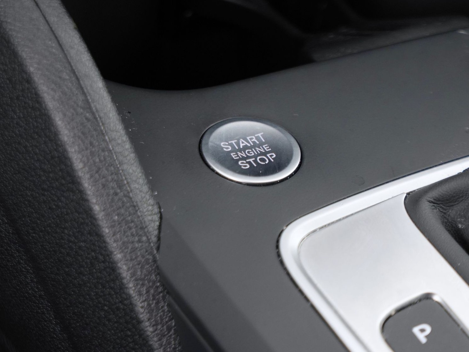 23 - Audi Q2 35 1.5 tfsi s line edition s tronic