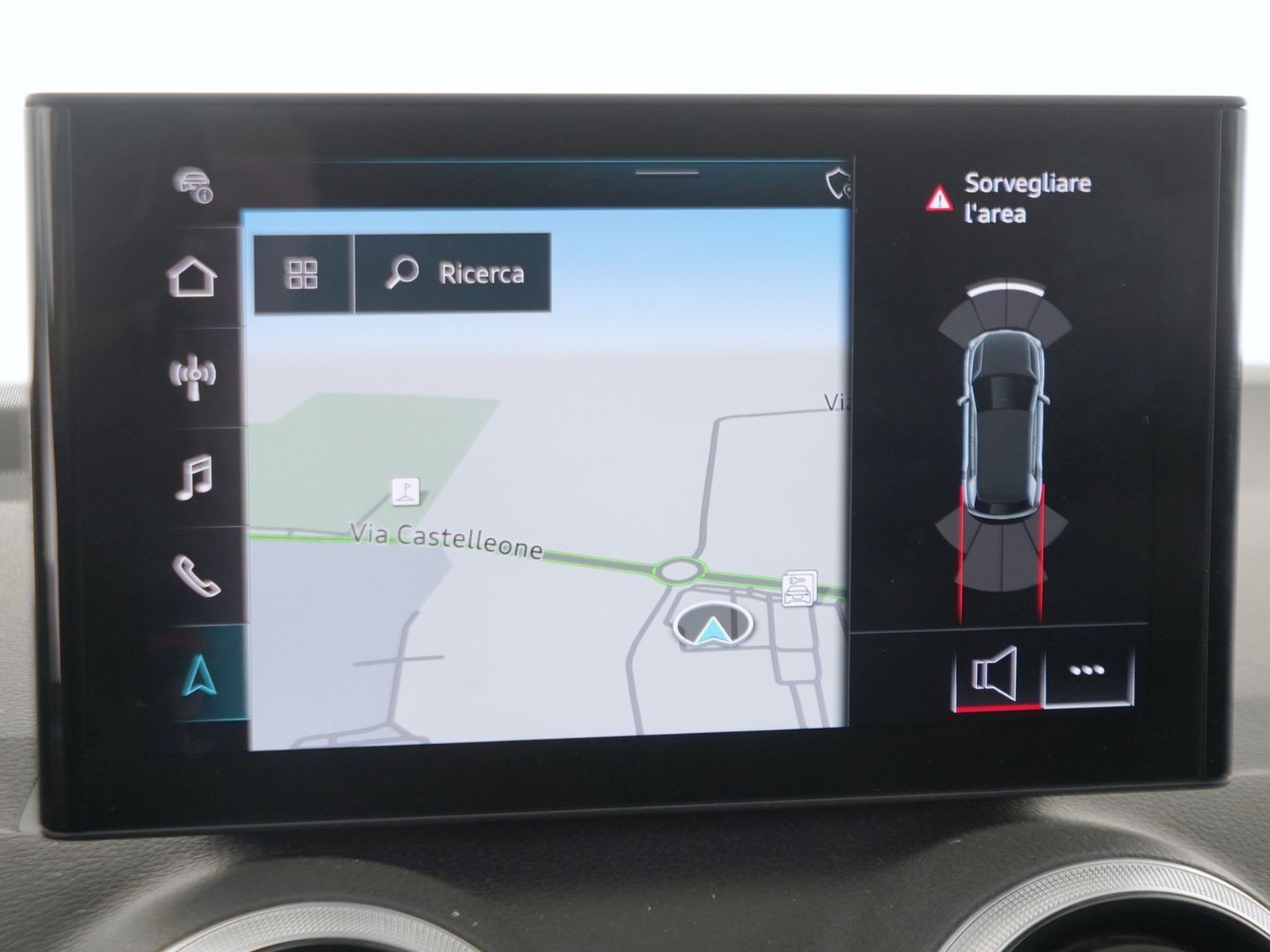 27 - Audi Q2 35 1.5 tfsi s line edition s tronic