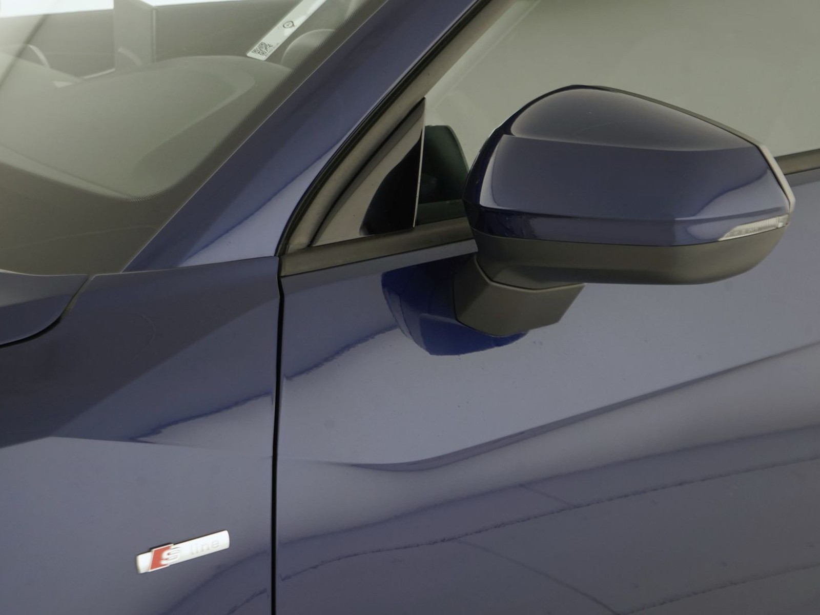 33 - Audi Q2 35 1.5 tfsi s line edition s tronic