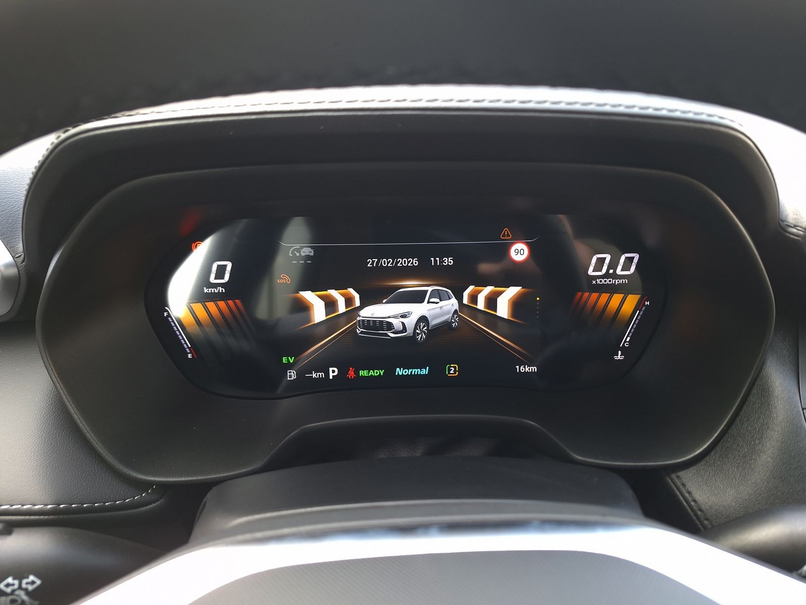 10 - Mg ZS 1.5 hybrid+ luxury auto