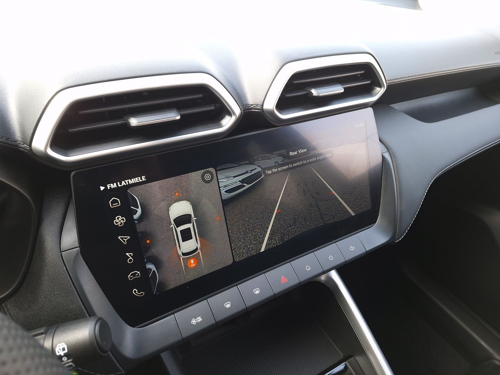 17 - Mg ZS 1.5 hybrid+ luxury auto