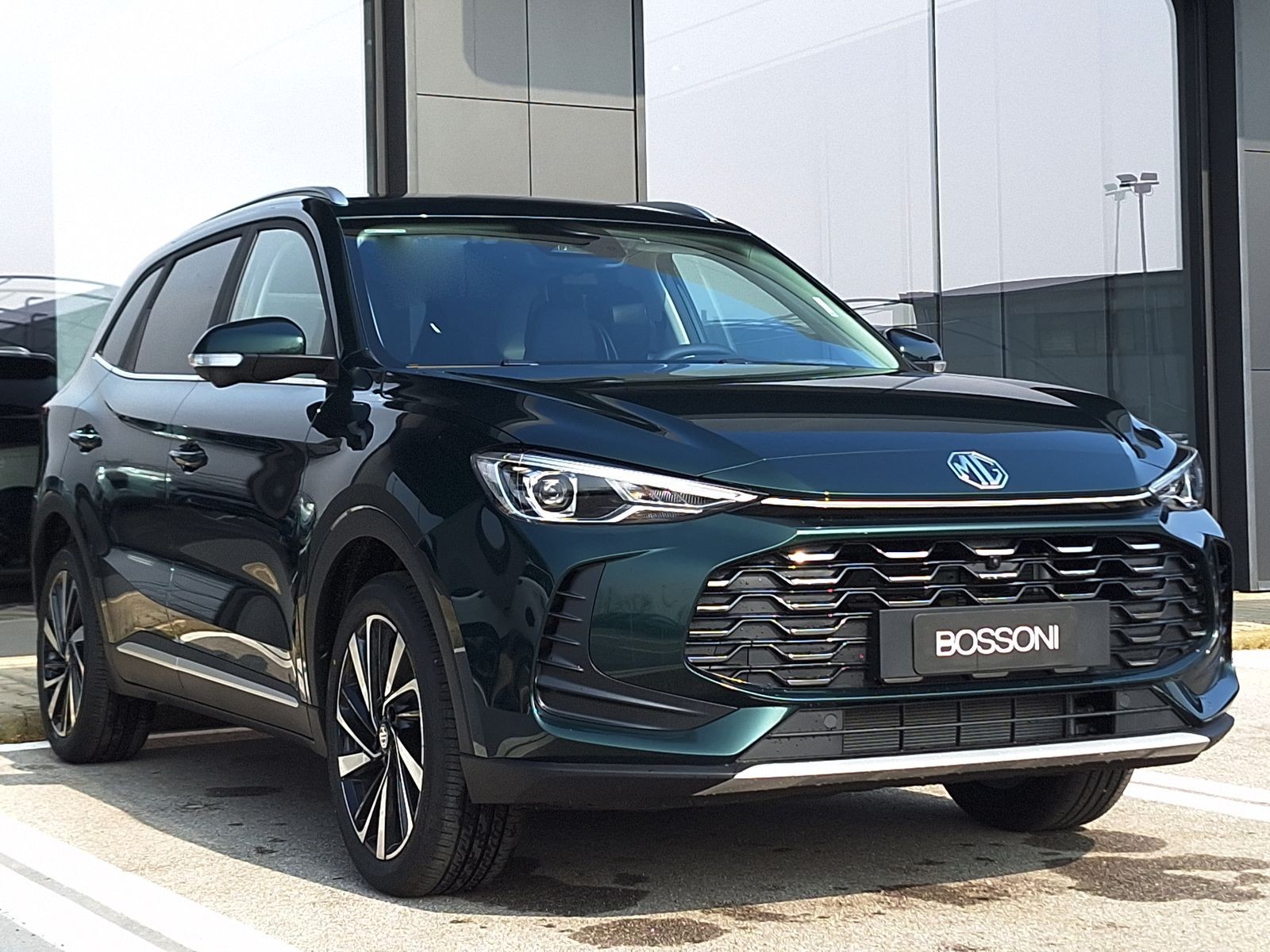 3 - Mg ZS 1.5 hybrid+ luxury auto