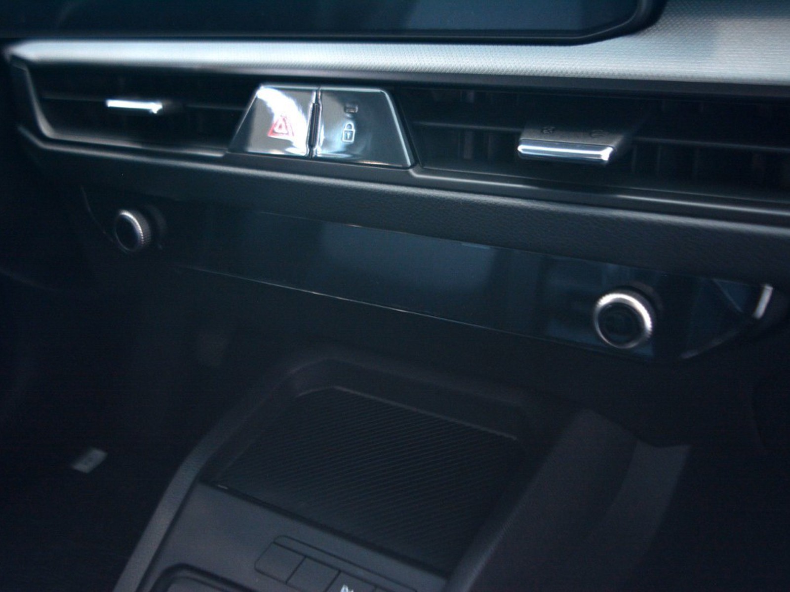 11 - Kia Stonic 1.0 t-gdi urban
