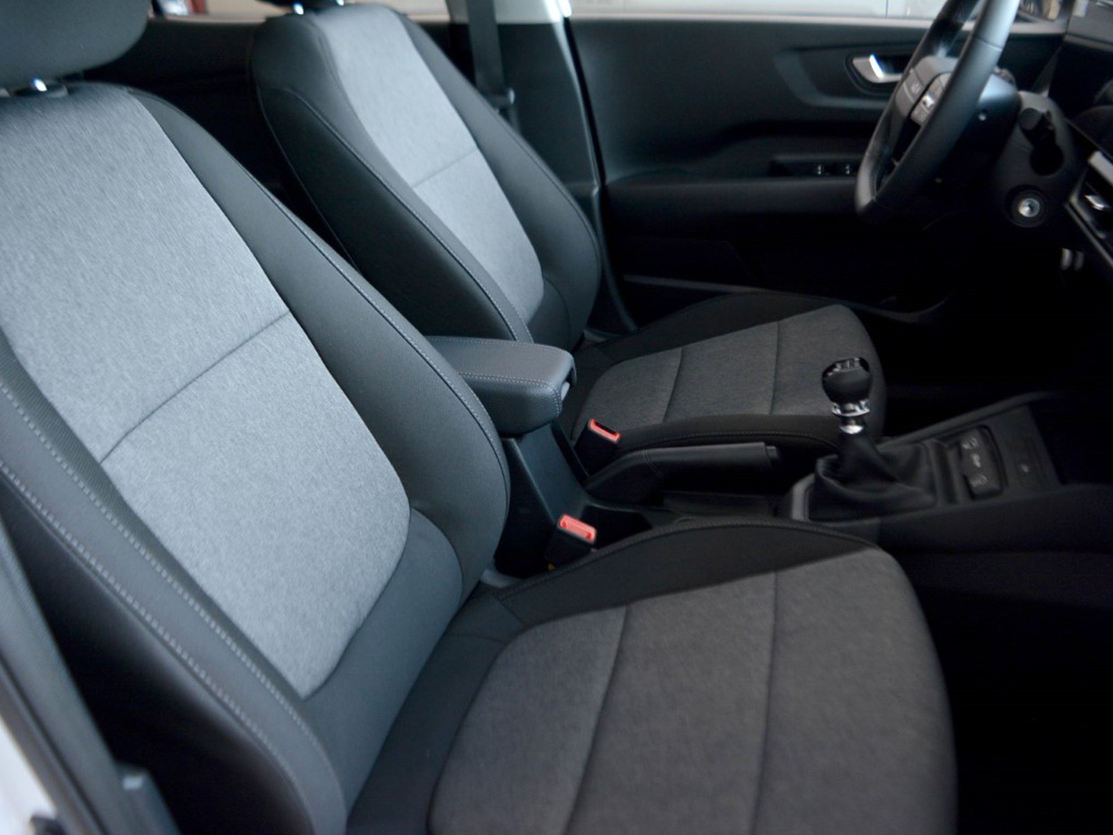 5 - Kia Stonic 1.0 t-gdi urban