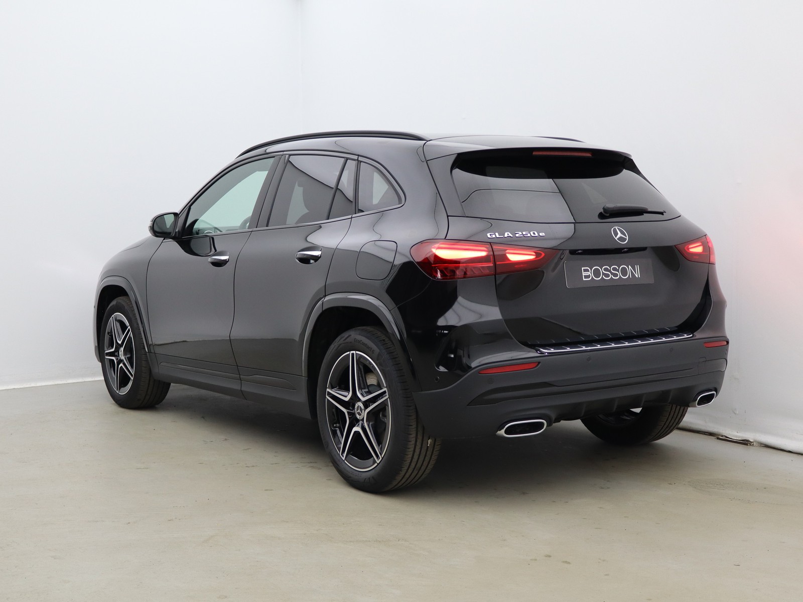 5 - Mercedes GLA 250 e plug-in-hybrid amg line extra 8g-dct