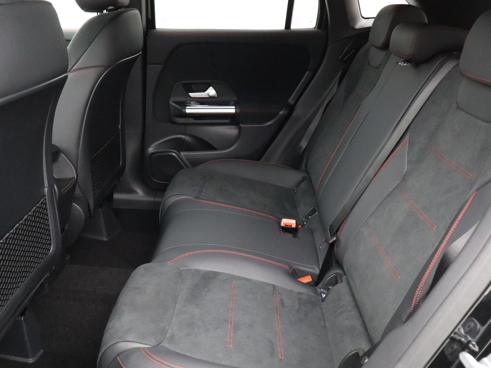 8 - Mercedes GLA 250 e plug-in-hybrid amg line extra 8g-dct