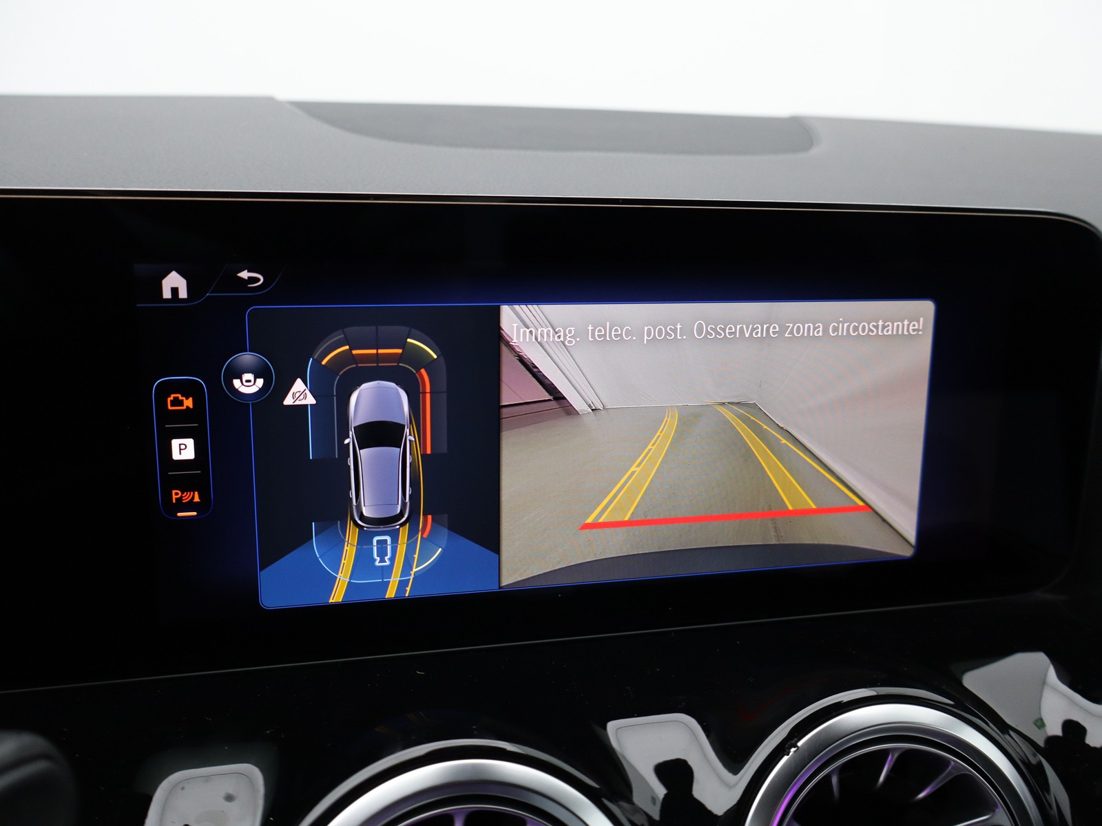 11 - Mercedes EQA 300 amg line advanced 4matic