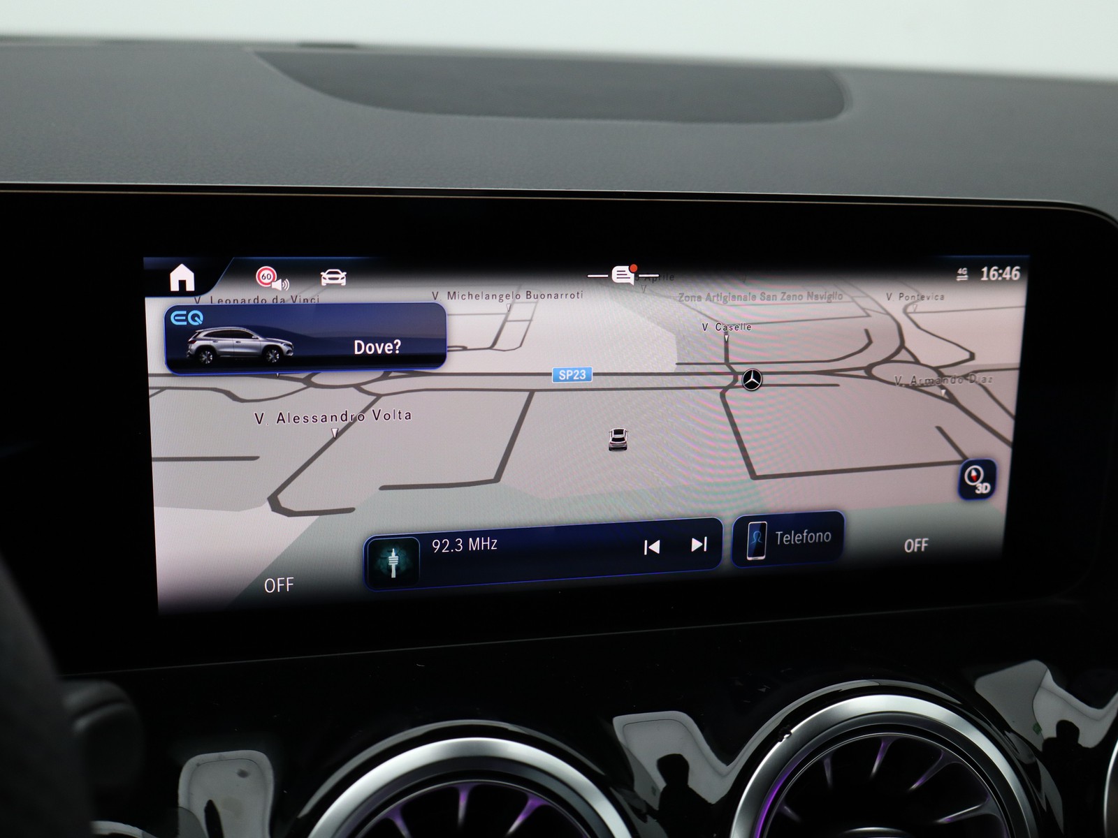 10 - Mercedes EQA 300 amg line advanced 4matic