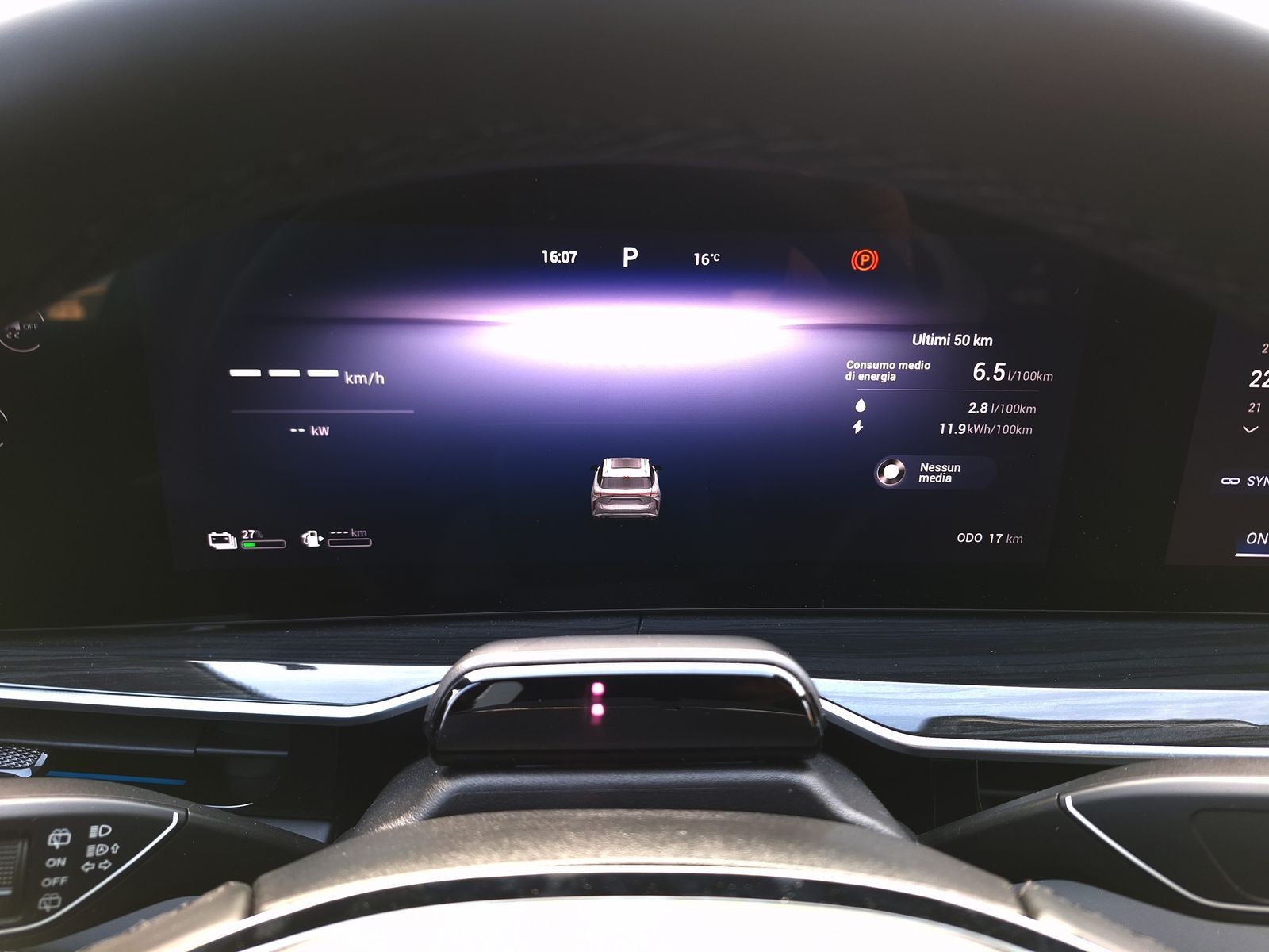 10 - Omoda 9 shs-p 1.5 tgdi plug-in hybrid premium i-awd dht3