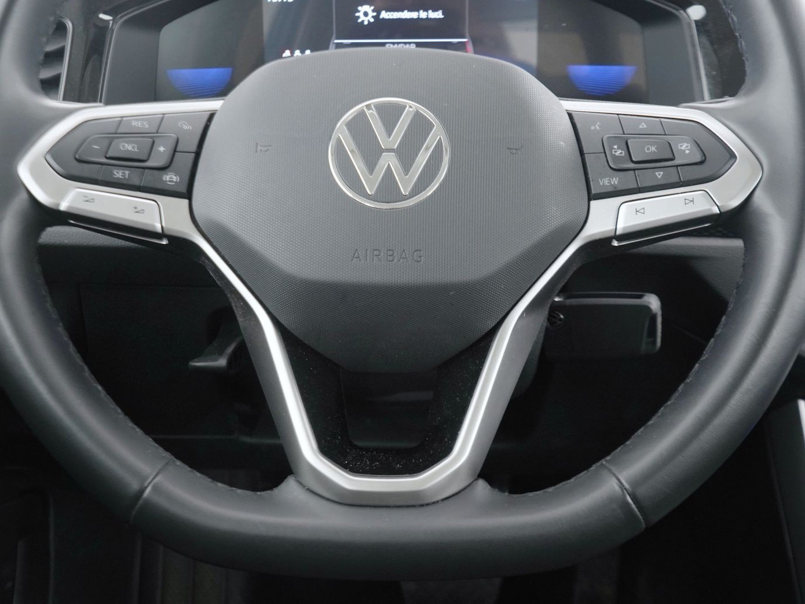 15 - Volkswagen Polo 1.0 tsi 95cv life dsg