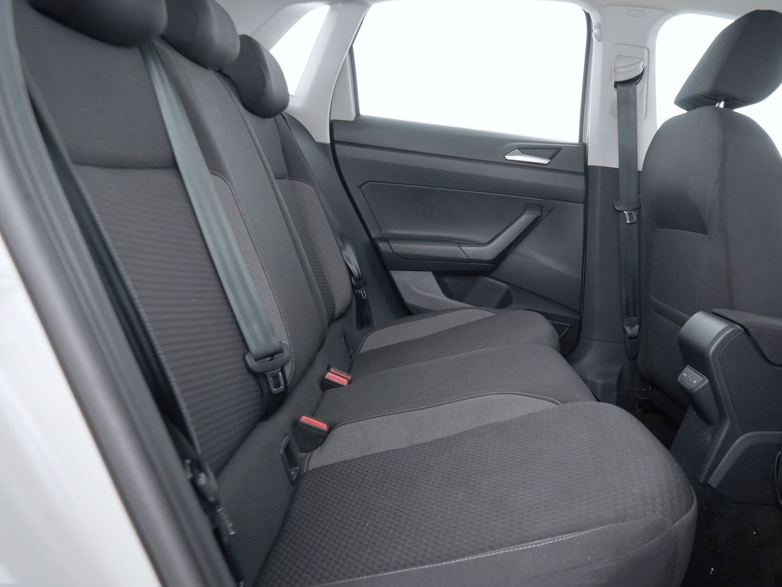 9 - Volkswagen Polo 1.0 tsi 95cv life dsg