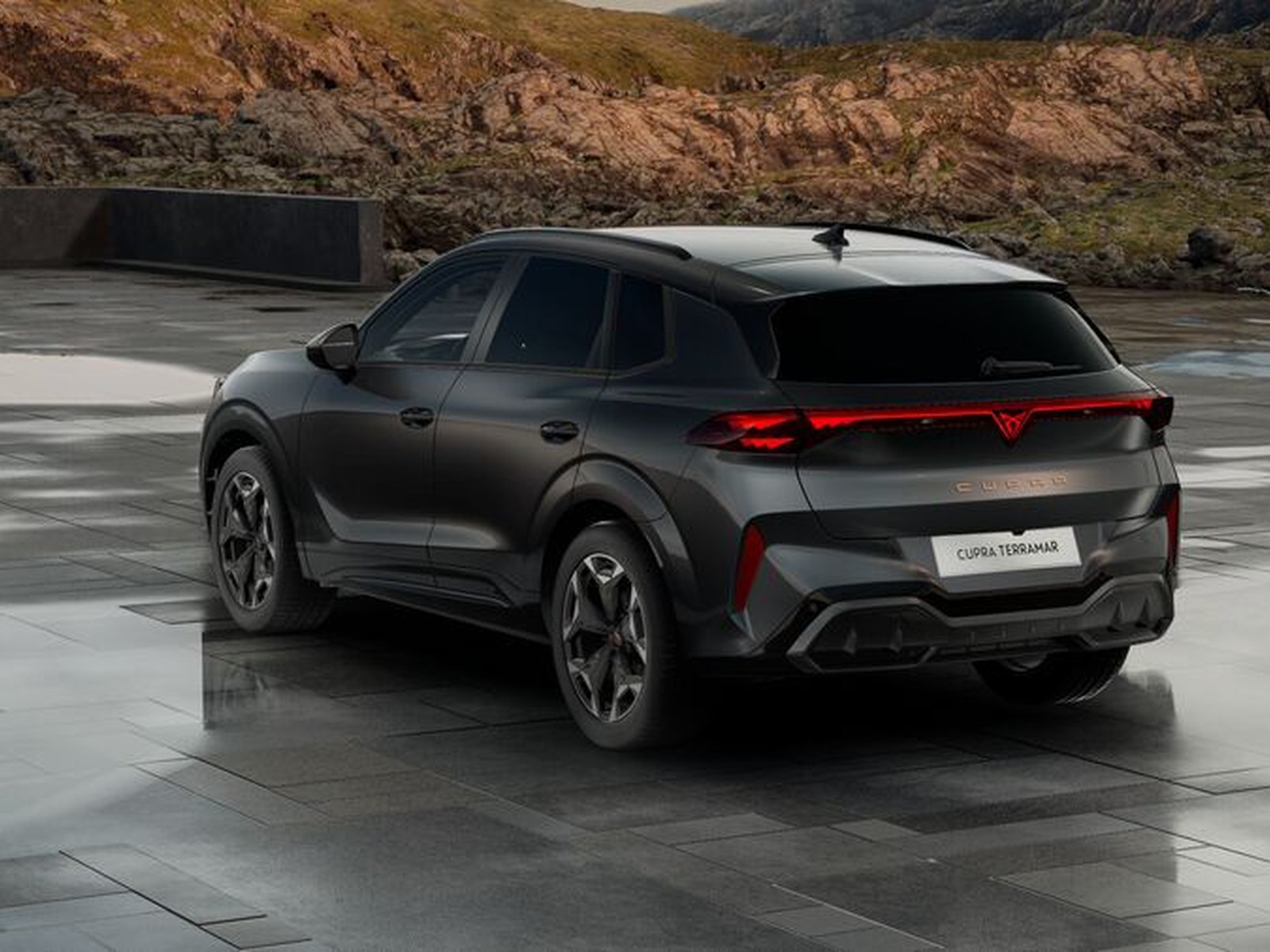 6 - Cupra Terramar 1.5 hybrid 150cv