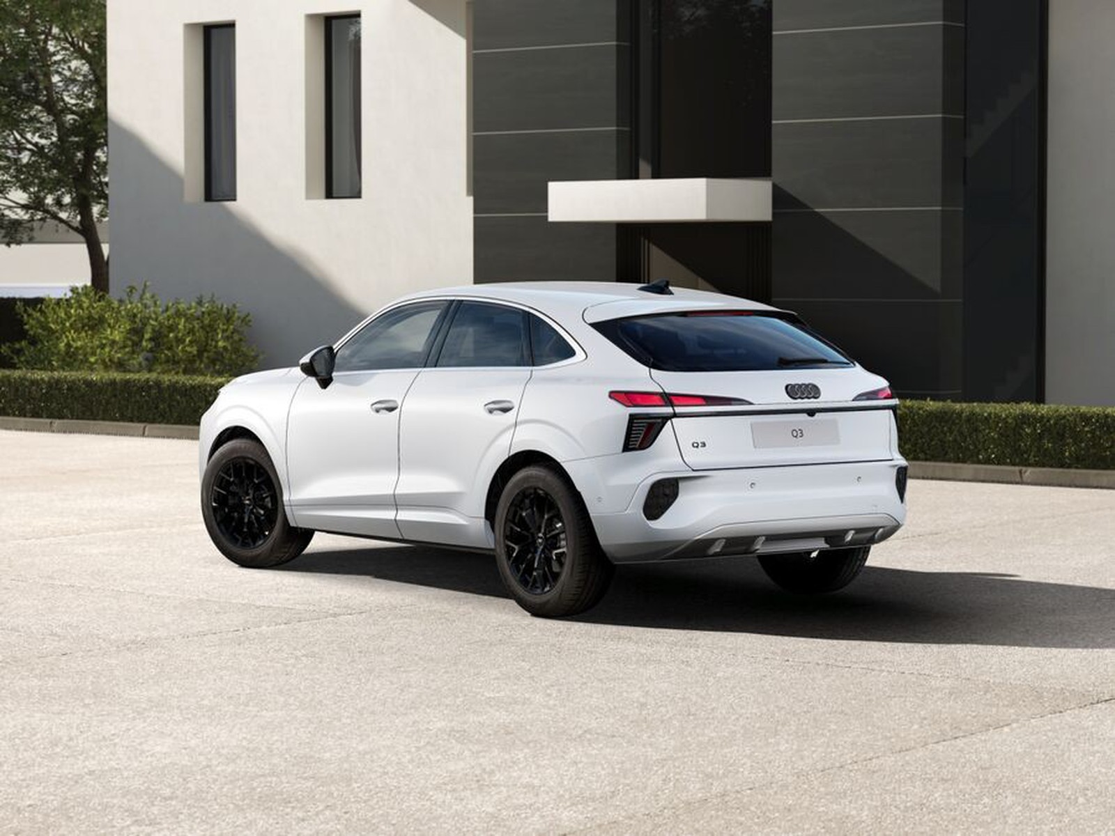 6 - Audi Q3 sportback 2.0 tdi 150cv business advanced s tronic