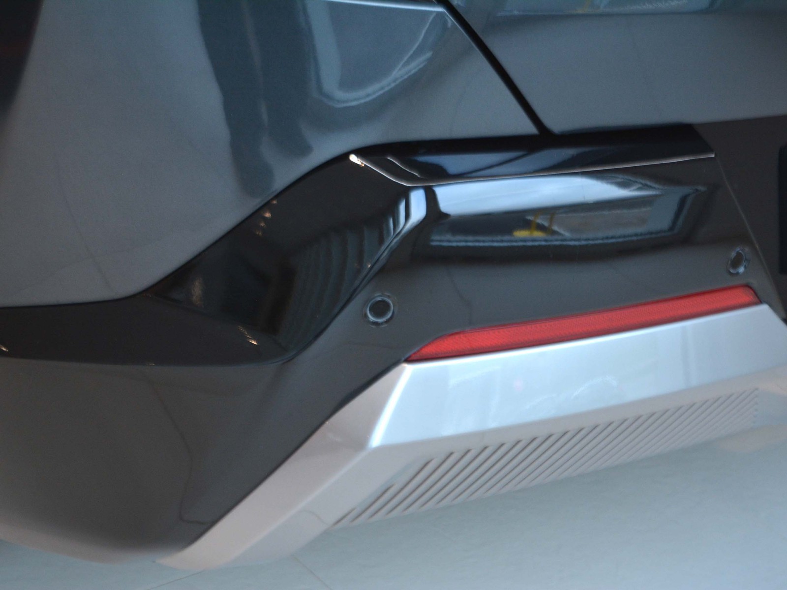 24 - Kia EV5 81,4 kwh earth