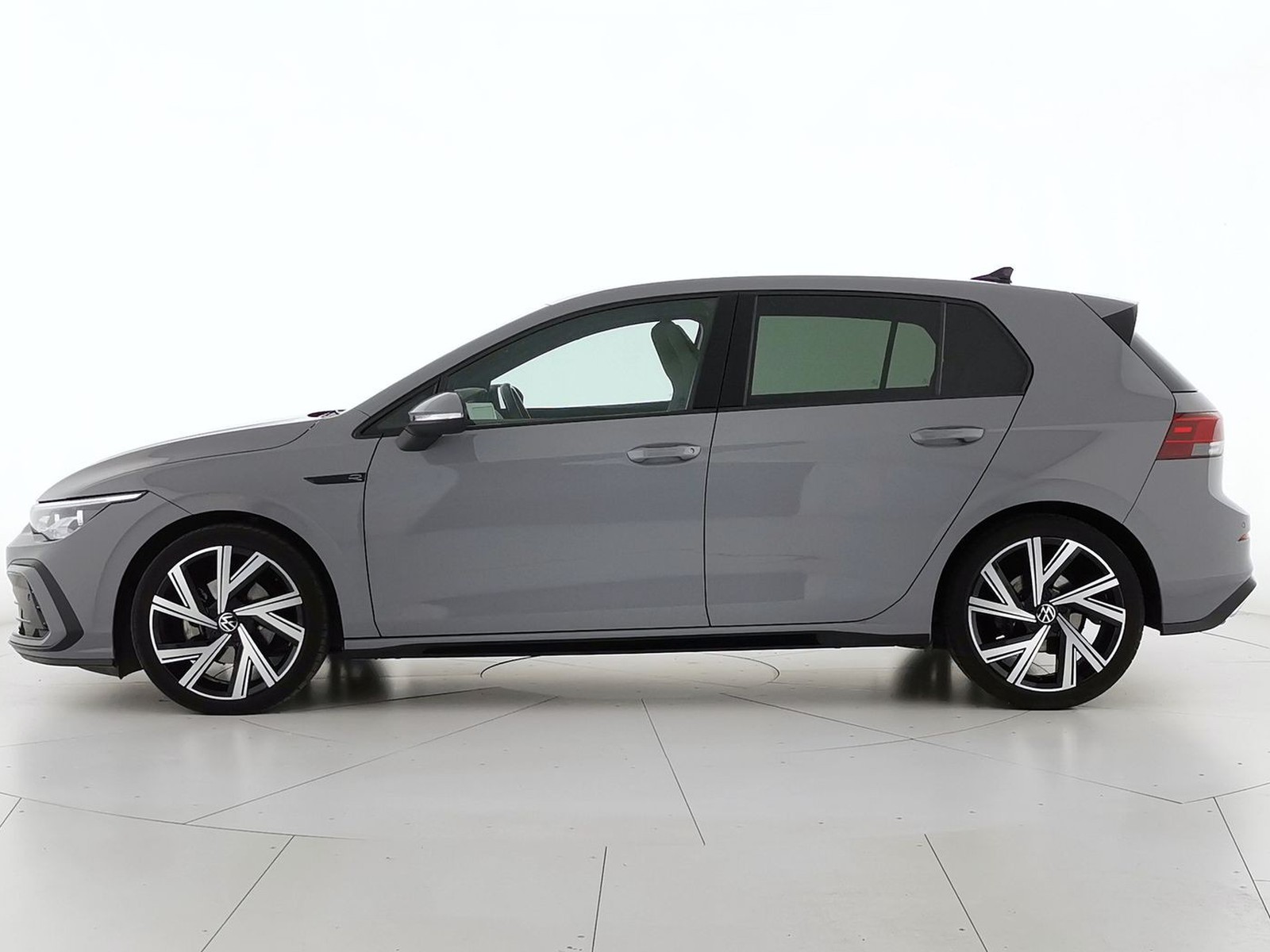 3 - Volkswagen Golf 1.5 tsi evo act 150cv r-line