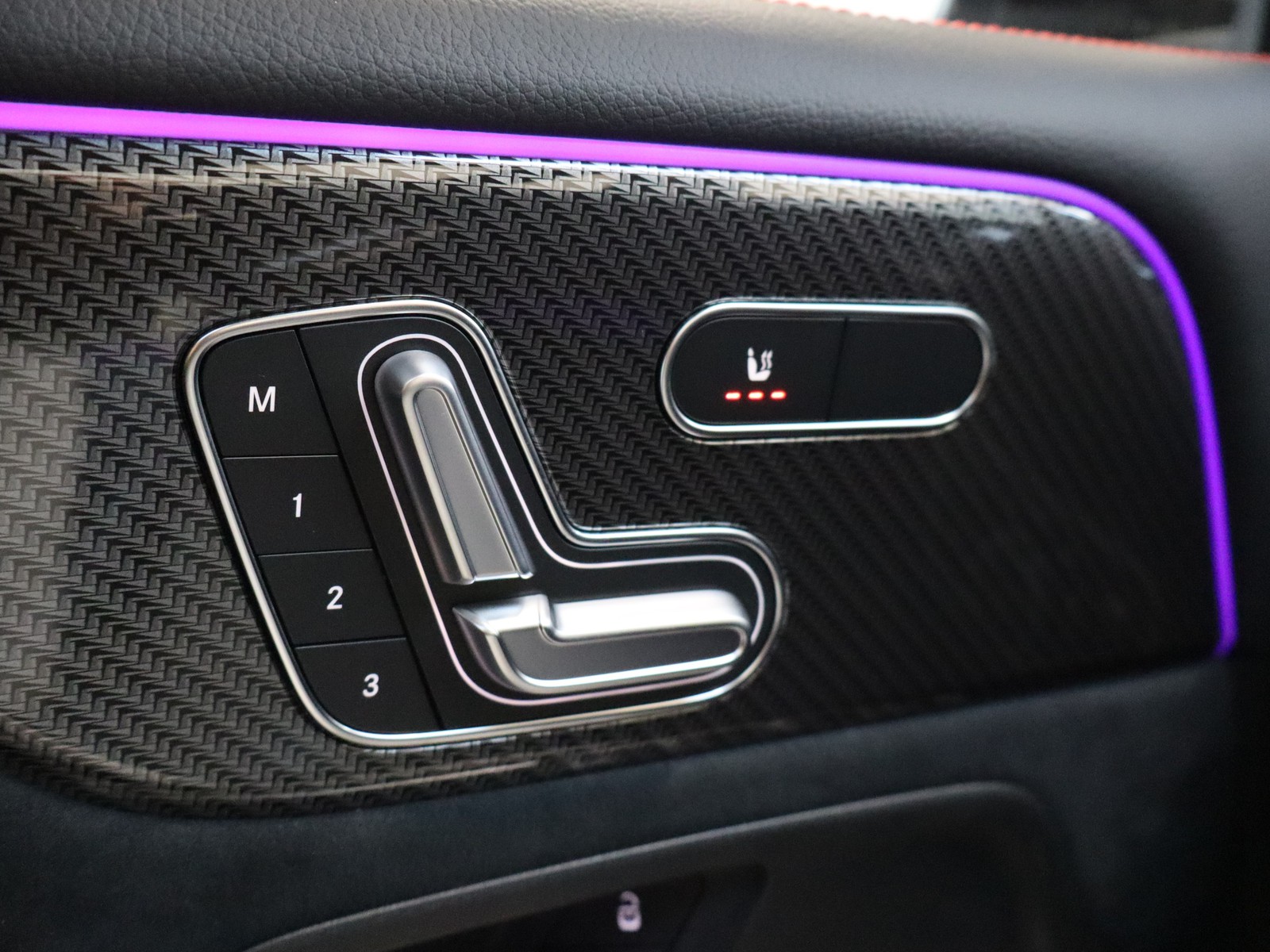 16 - Mercedes GLB 220 d amg line premium 4matic 8g-dct