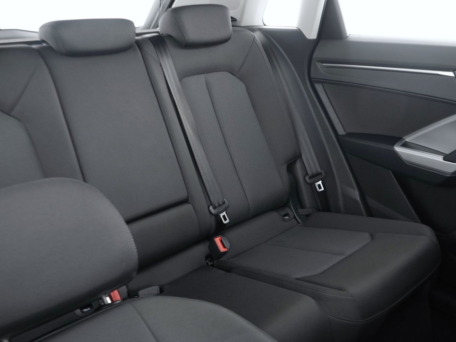 20 - Audi Q3 35 2.0 tdi business s tronic